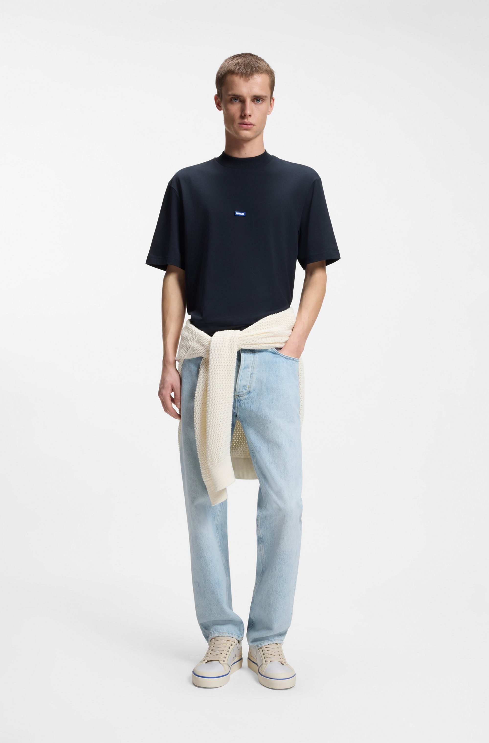 HUGO T-Shirt Nieros mit Logo-Patch