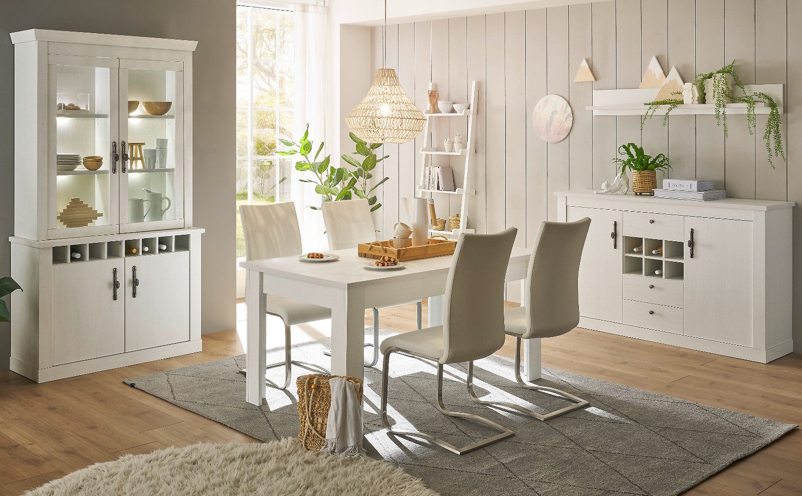Furn.Design Sideboard Fiastra (Hochkommode in Pinie weiß Landhaus, 166 x 100 cm), mit viel Stauraum, Soft-Close-Funktion