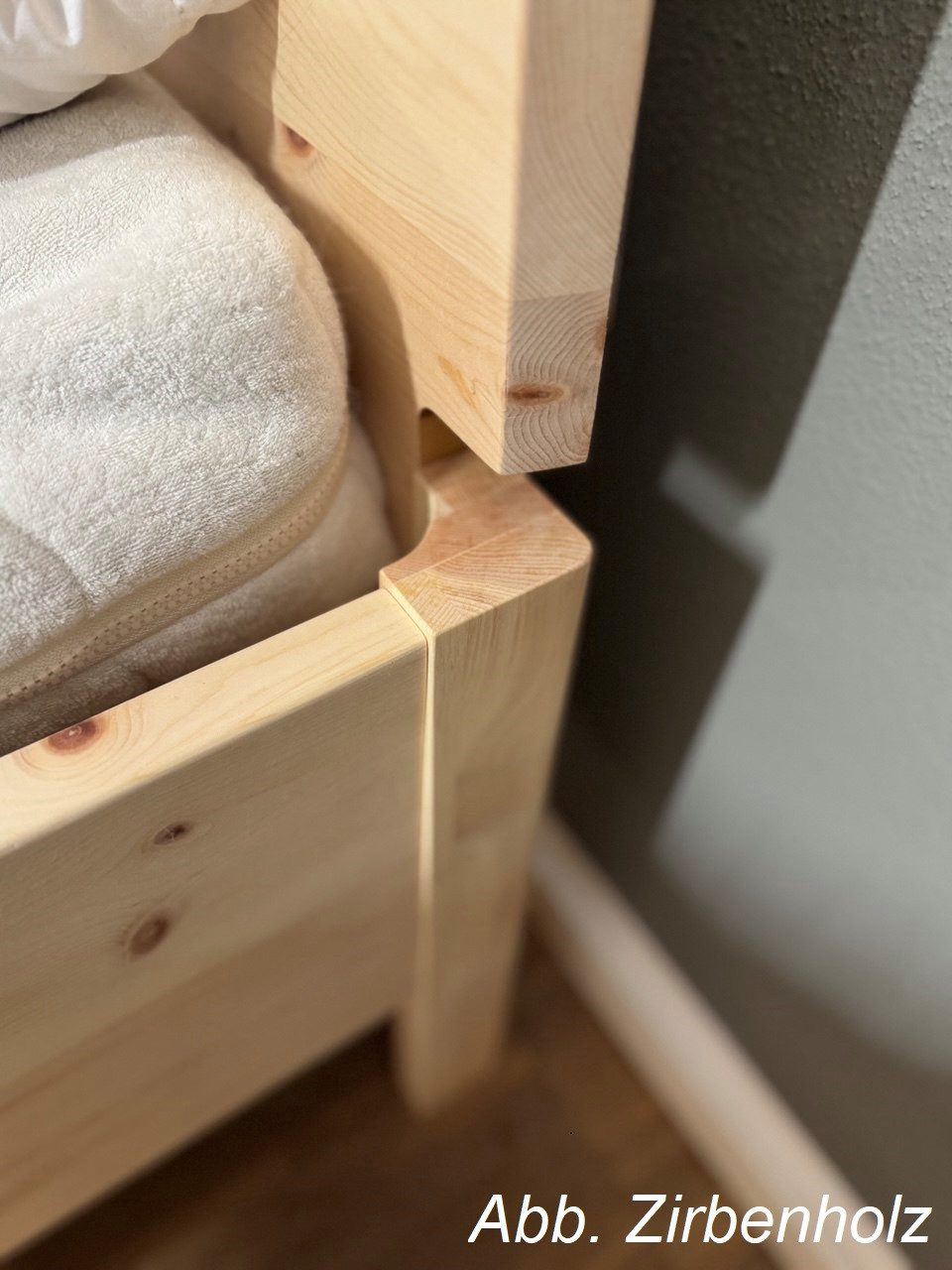 geborgenschlafen Massivholzbett aus Zirbenholz, Holzbett - günstig online kaufen