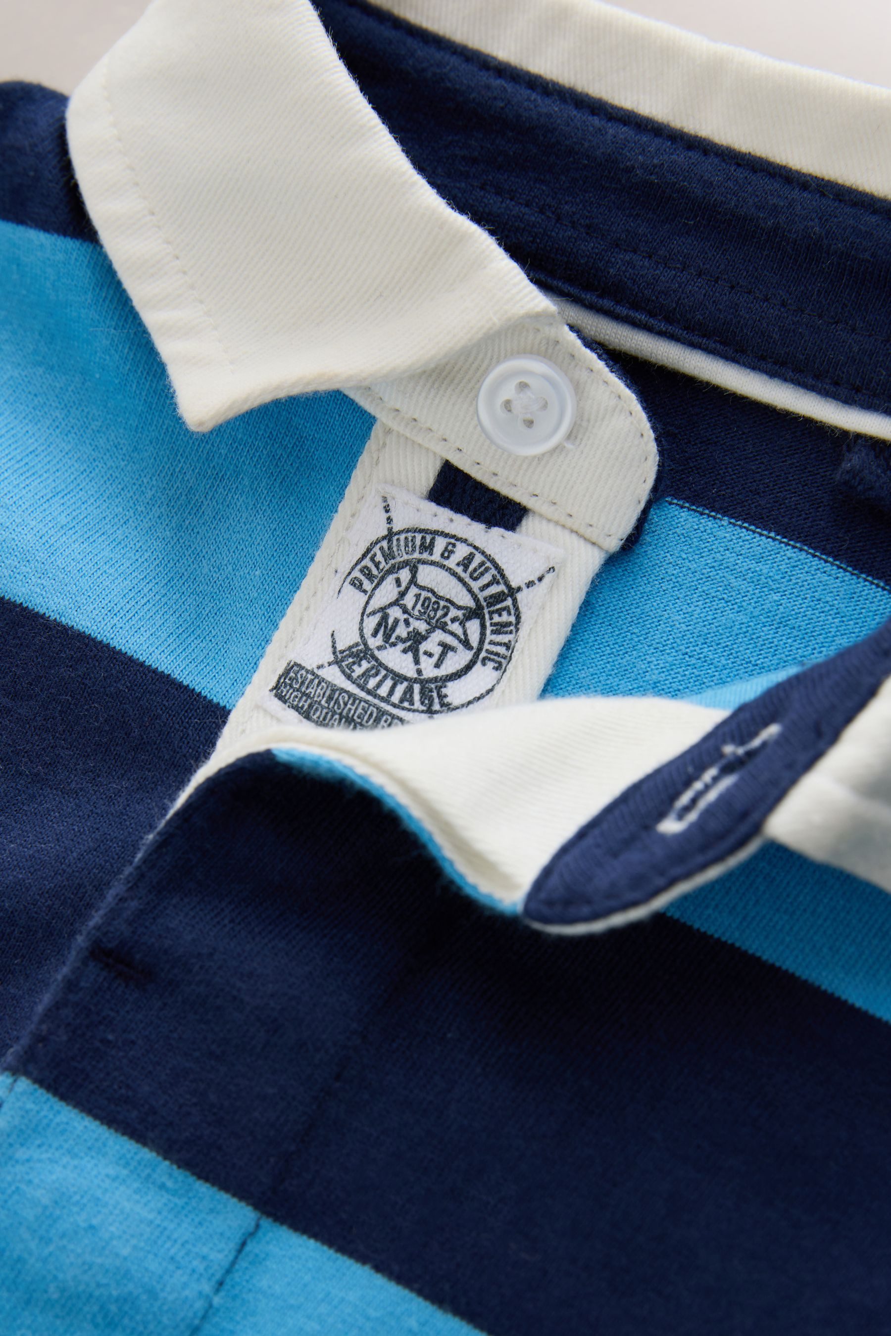 Next Poloshirt Kurzärmeliges Polo-Shirt mit Rugbystreifen (1-tlg)