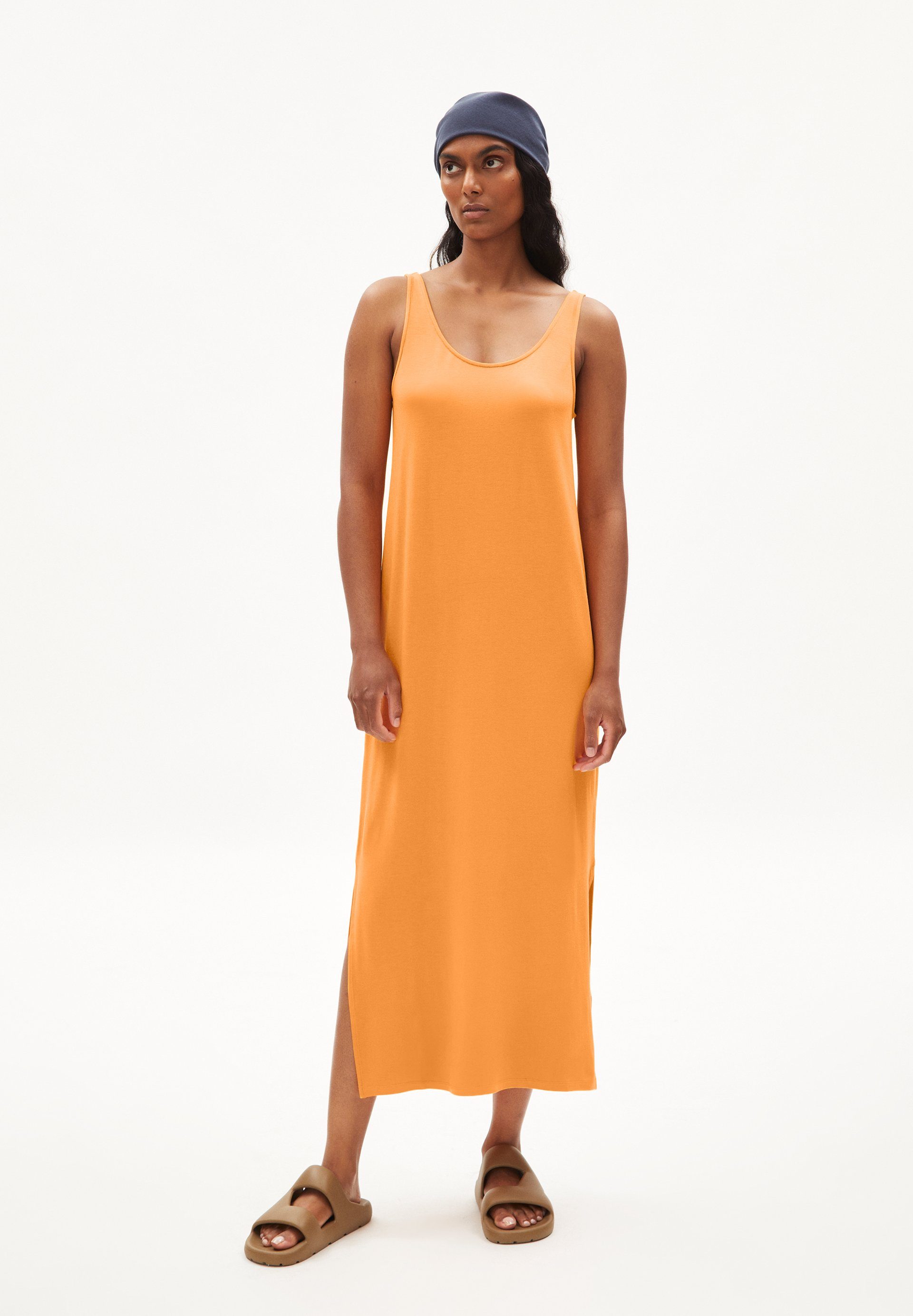 Armedangels Maxikleid MAELIAA SOLID Jerseykleid aus LENZING™ ECOVERO™ Viskose Mix