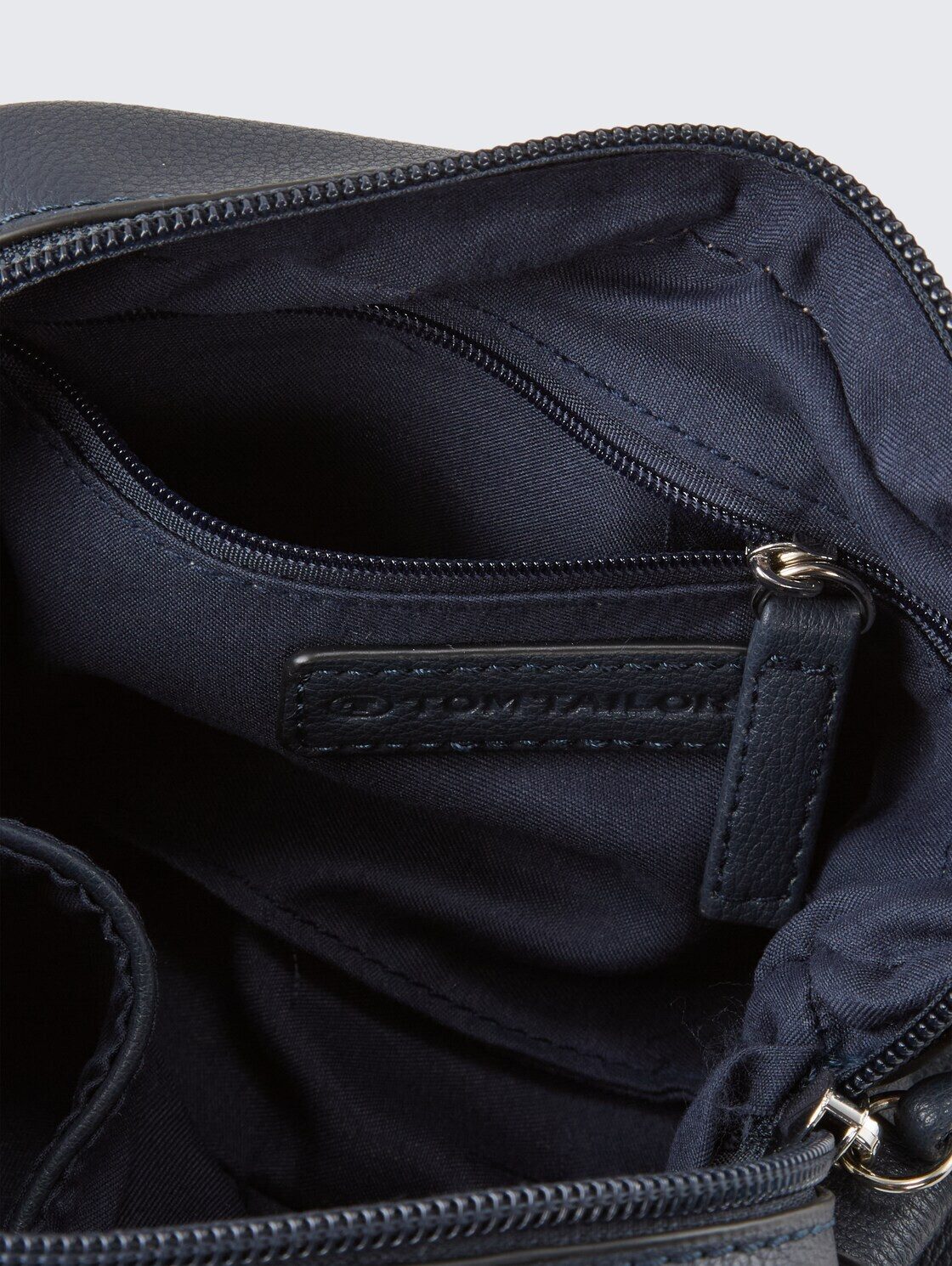 TOM TAILOR Kameratasche Bags, TTTATIANA Umhängetasche mit gemustertem Webriemen