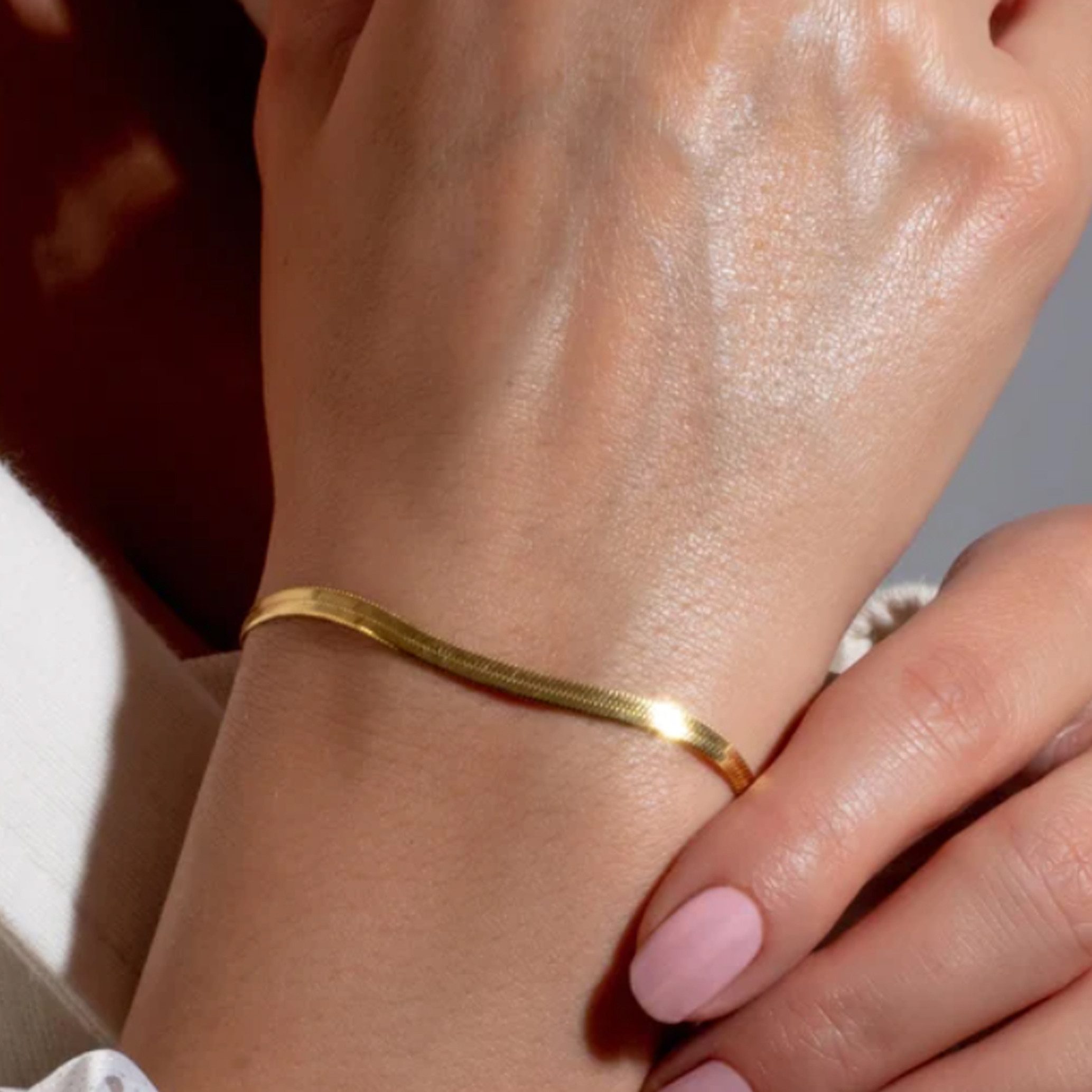 GOLDEN Armkette Elegantes Kettenarmband 14K Gold Zierliches Armband Weihnachtsgeschenk