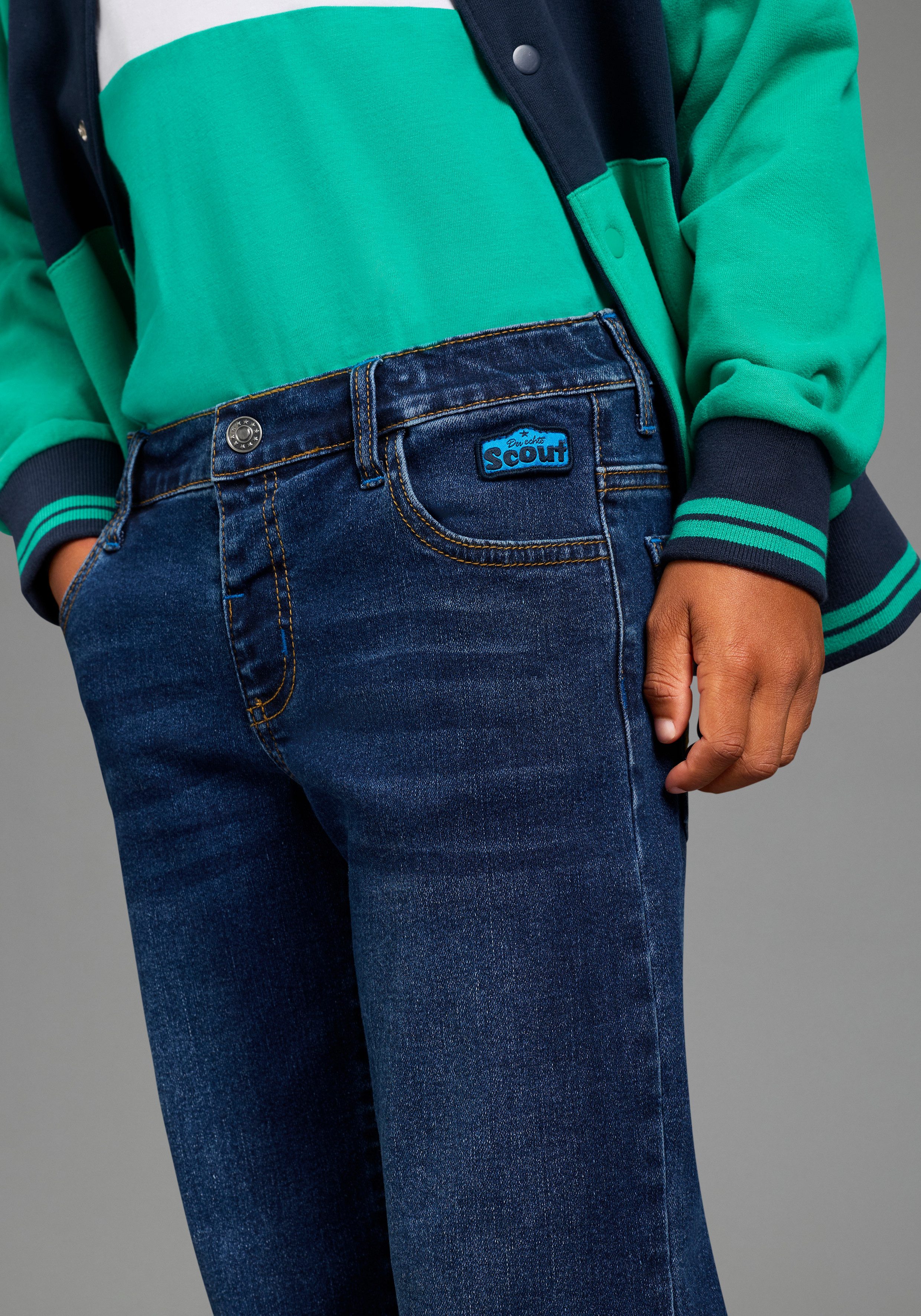 Scout Straight-Jeans Gerade Schlupf-Stretchjeans - NEU von SCOUT für Jungen, straight fit, mit mehreren Taschen inklusive Coinpocket. € 34,99, (€ 34,99 pro 1 Stk).