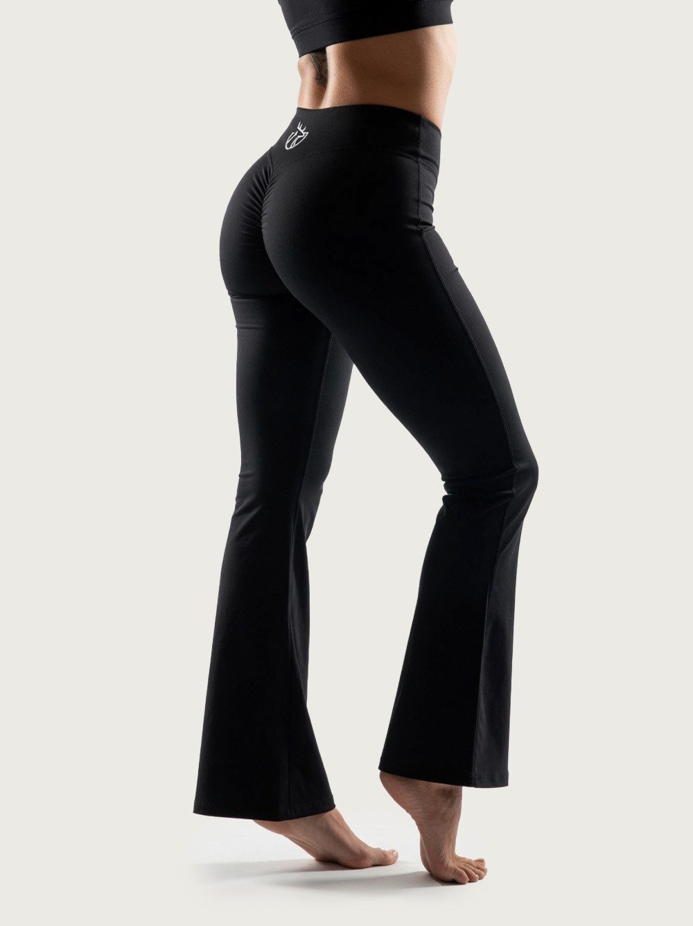 Strammer Max Performance® Schlaghose Flare Leggings Scrunch-Effekt, figurbetont