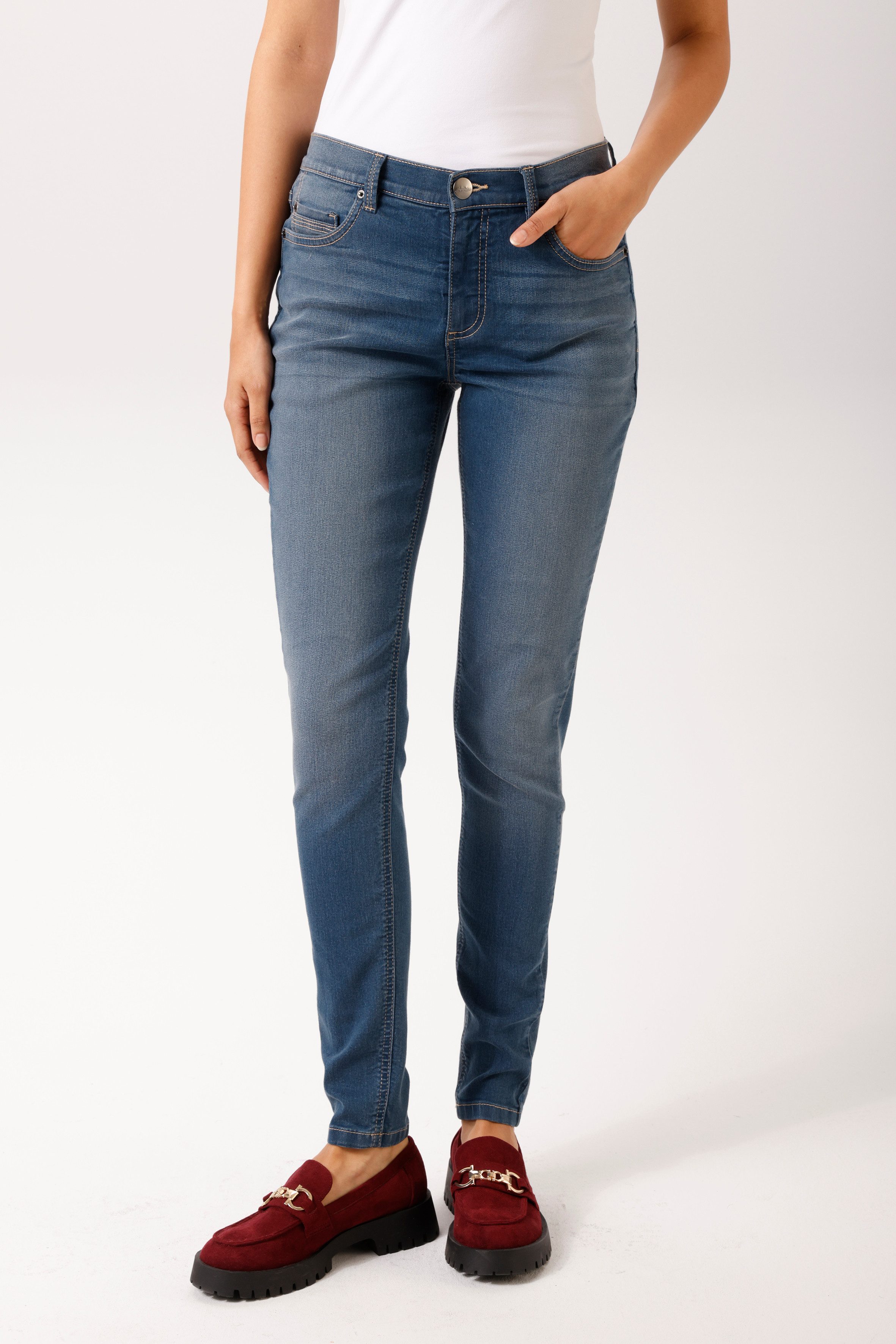 Aniston CASUAL Skinny-fit-Jeans in trendiger Used-Waschung - NEUE KOLLEKTION
