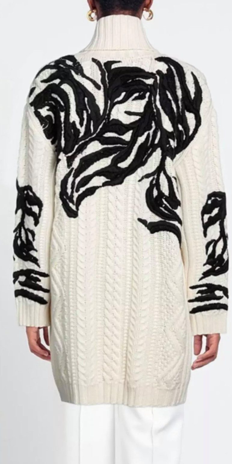 VALENTINO GARAVANI Longstrickjacke Schwerer Strickmantel Cable-Knit Cardigan Strickjacke Parka Schwere Strickqualität, Gerippt, Oversized Zopfmuster, Hornknöpfen