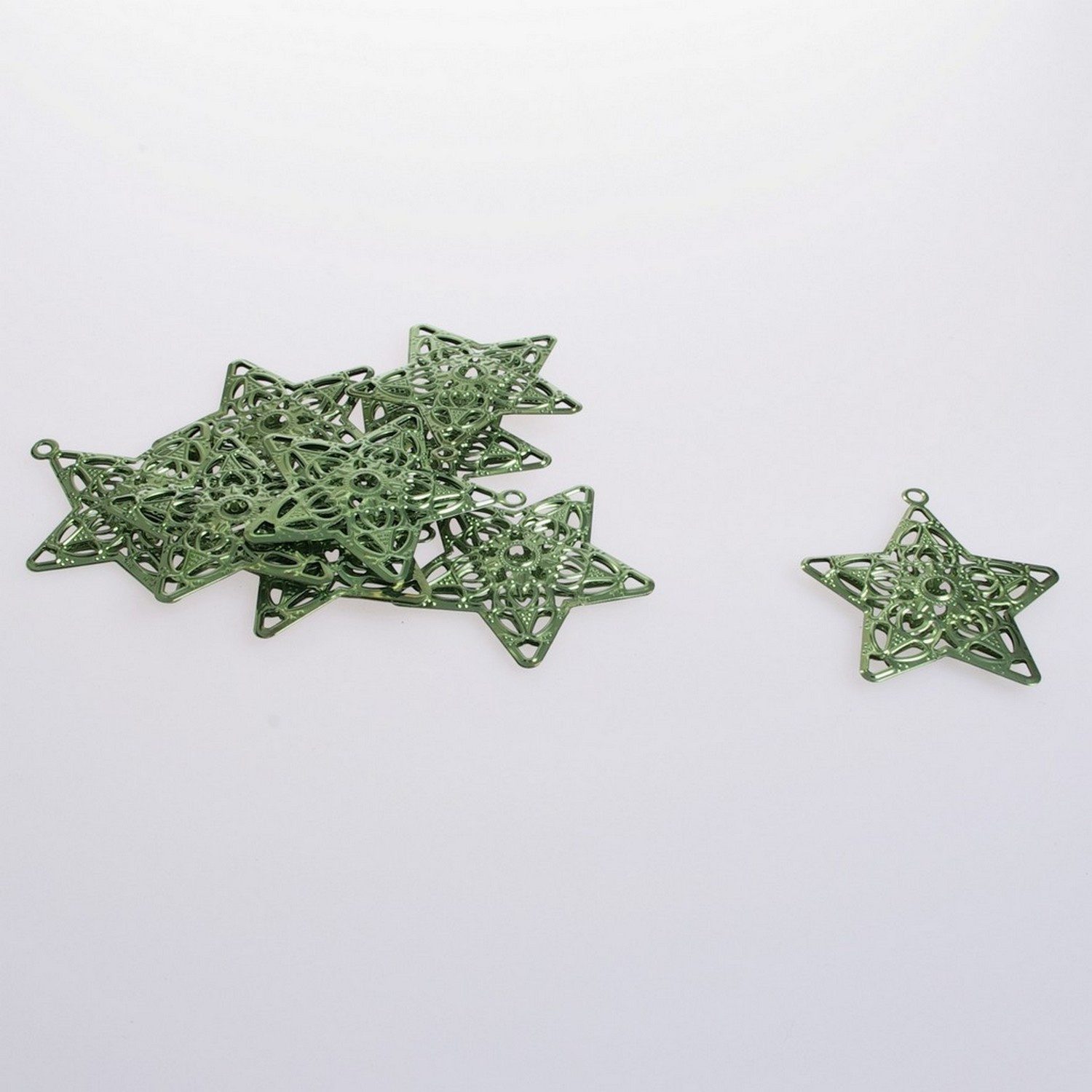 Deko AS Christbaumschmuck Metallsterne zum Hängen - grün - 6 cm - 12 Stück - 92016 60, strapazierfähig