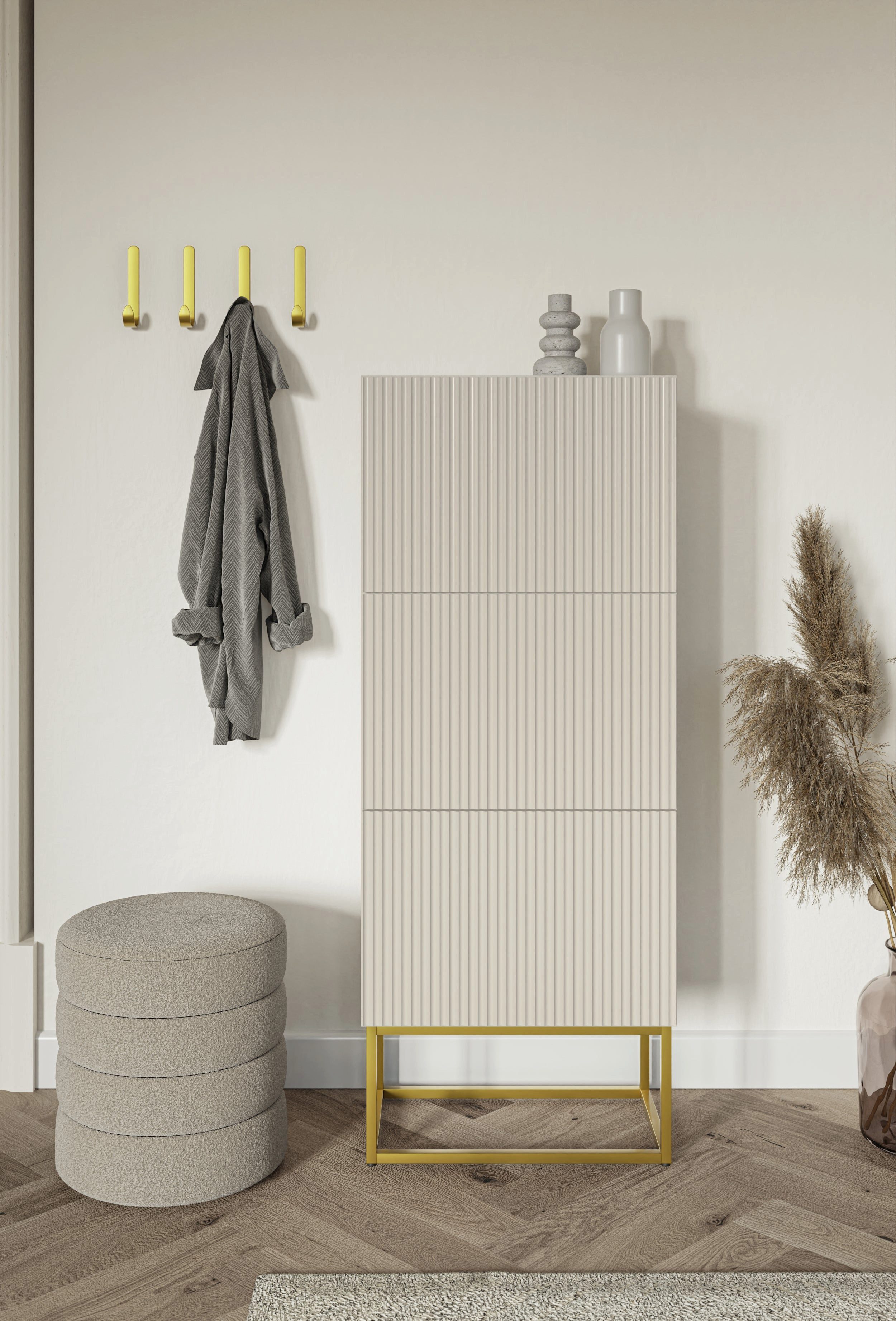 Selsey Schuhschrank VELDIO 3 Klappen mit geriffelten Fronten, goldenes Metallgestell, 50 cm – Bild 2 von 5