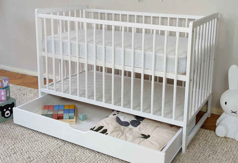 Kids Collective Babybett Gitterbett mit Schublade Kinderbett 60x120 höhenverstellbar, aus hochwertigem Kiefernholz, Bettkasten, optional mit Matratze