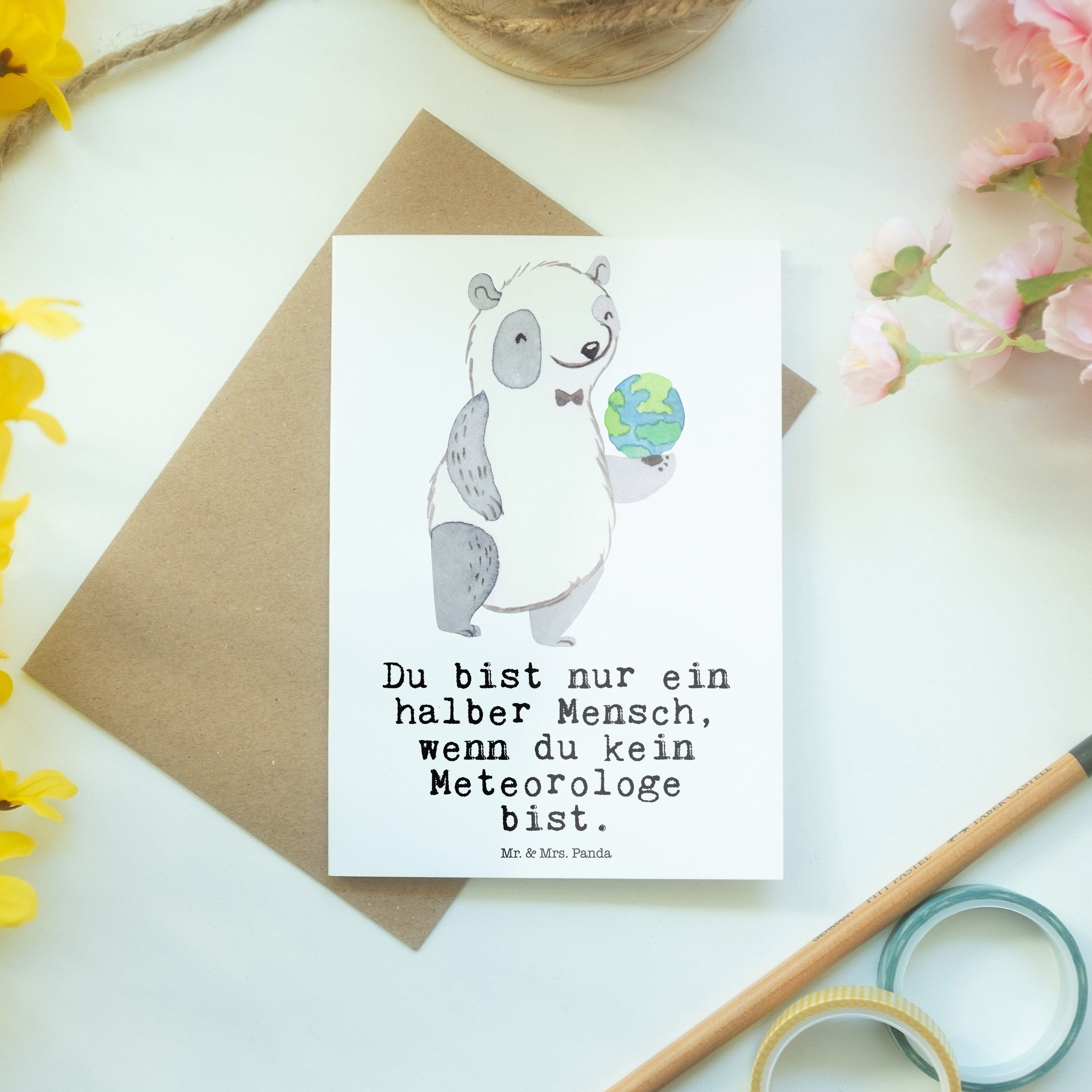 mit Herz - - Mr. Panda Karte, Kollegin, Geschenk, Klappkarte Grußkarte Mrs. Weiß & Meteorologe