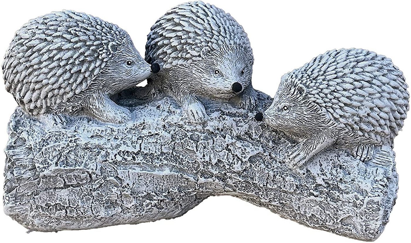 Stone and Style Gartenfigur Frostfeste Steinfigur 3 Igel auf Baumstamm