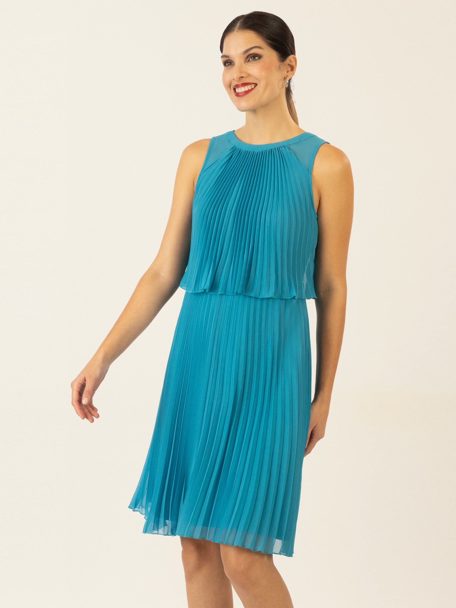 Apart Cocktailkleid mit rundem Ausschnitt und günstig online kaufen