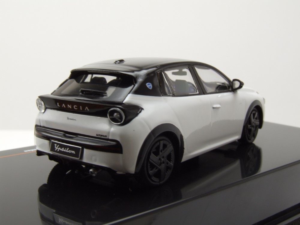 ixo Models Modellauto Lancia Ypsilon 2025 weiß schwarz Modellauto 1:43 ixo models, Maßstab 1:43