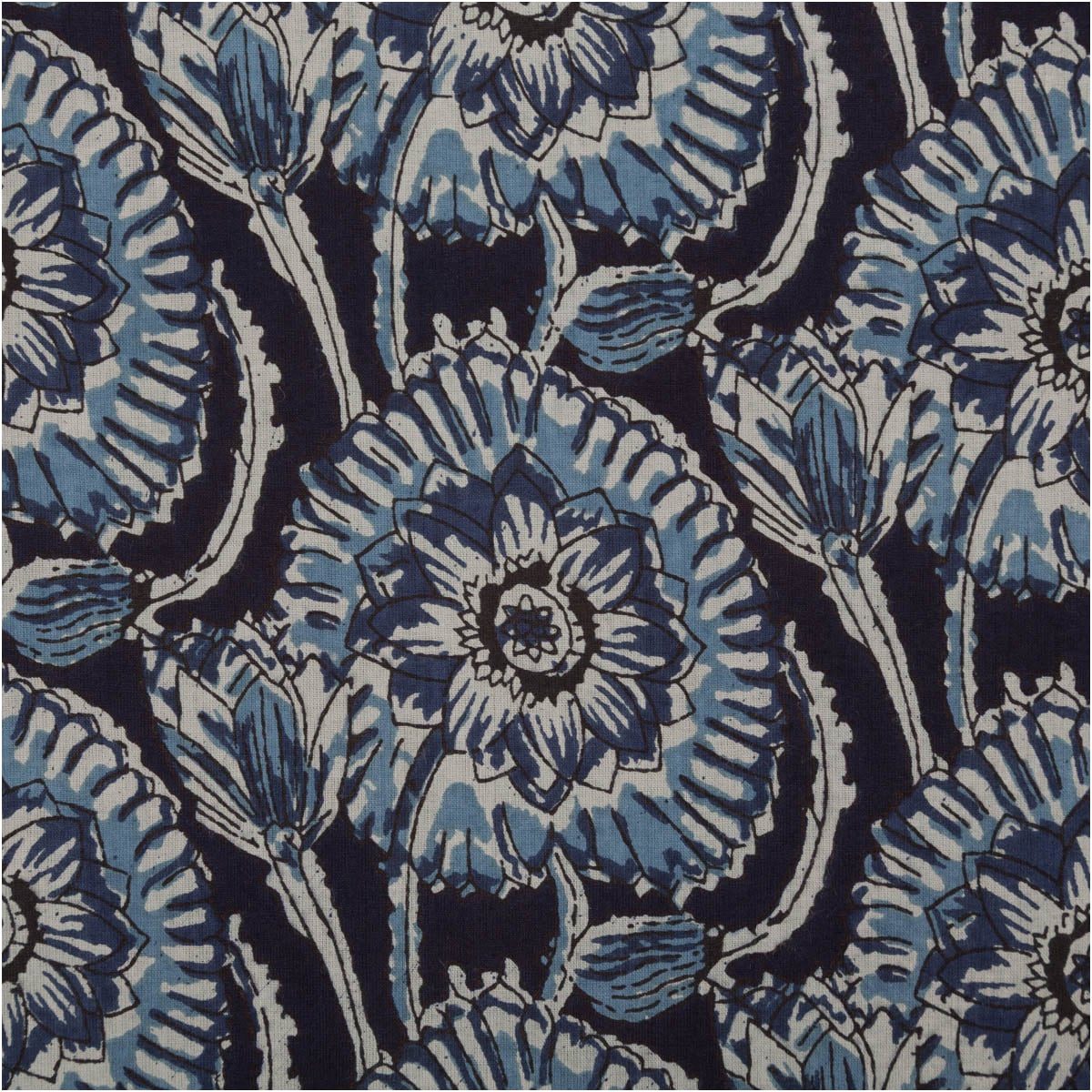 SCHÖNER LEBEN. Stoff Baumwollstoff Meterware Voile Sommerdruck Blumen Indigioblau 140cm, allergikergeeignet,atmungsaktiv,pflegeleicht