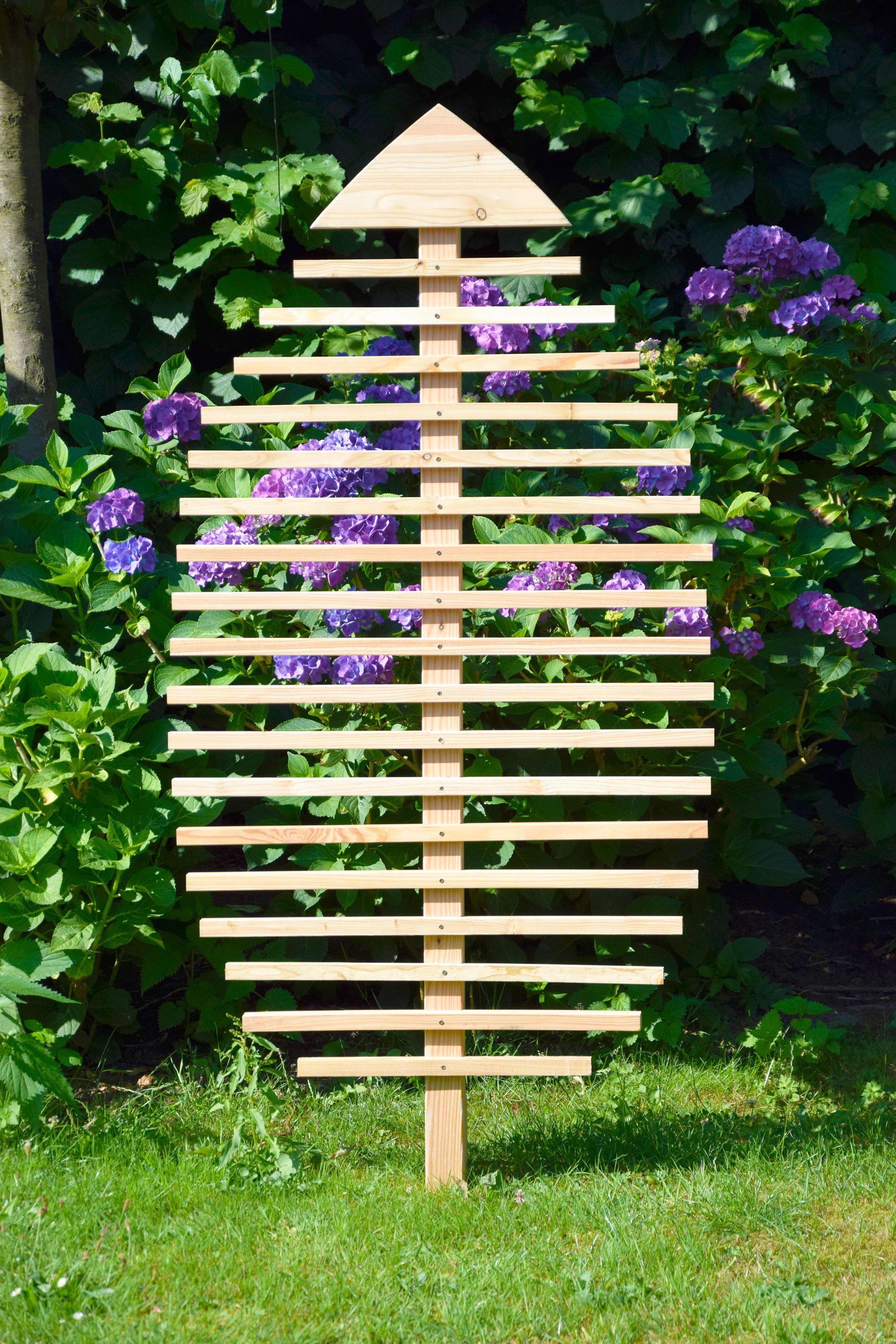 dobar Rankhilfe Design Rankhilfe in Blattform "Fagus", 84 x 6,5 x 160 cm, Gewicht: ca. 9,5 kg