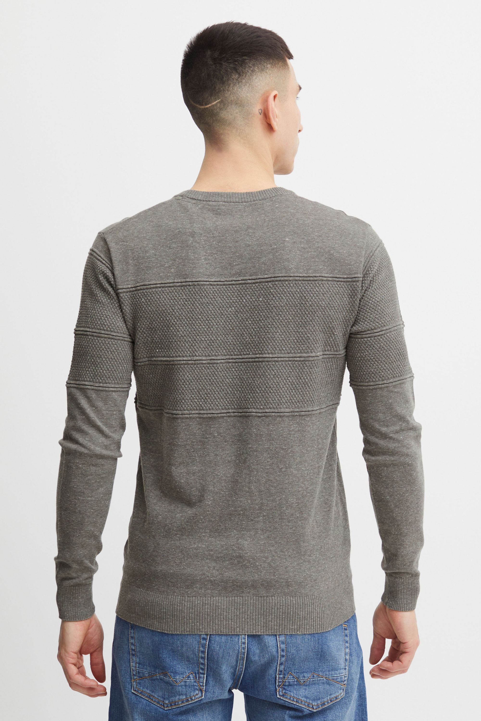 11 Project Strickpullover PRYannis Modischer Pullover