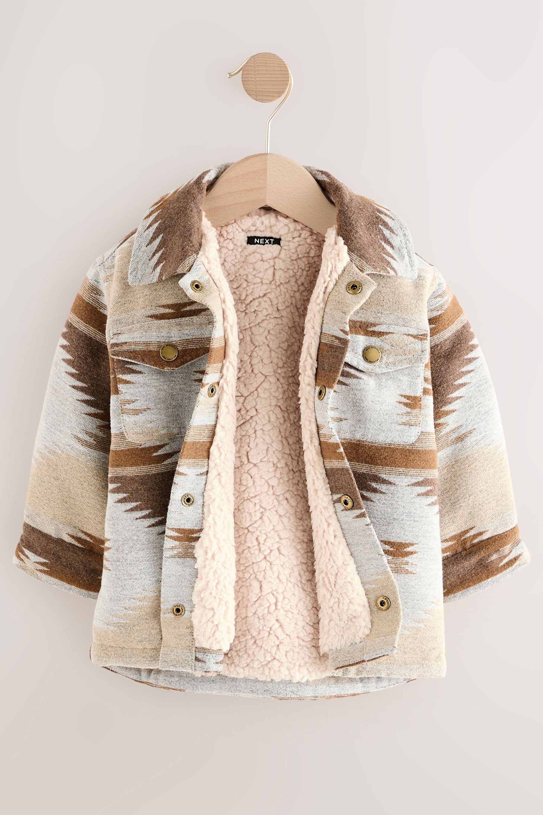 Next Hemdjacke Gemusterte Hemdjacke mit Teddyfellfutter (1-St)
