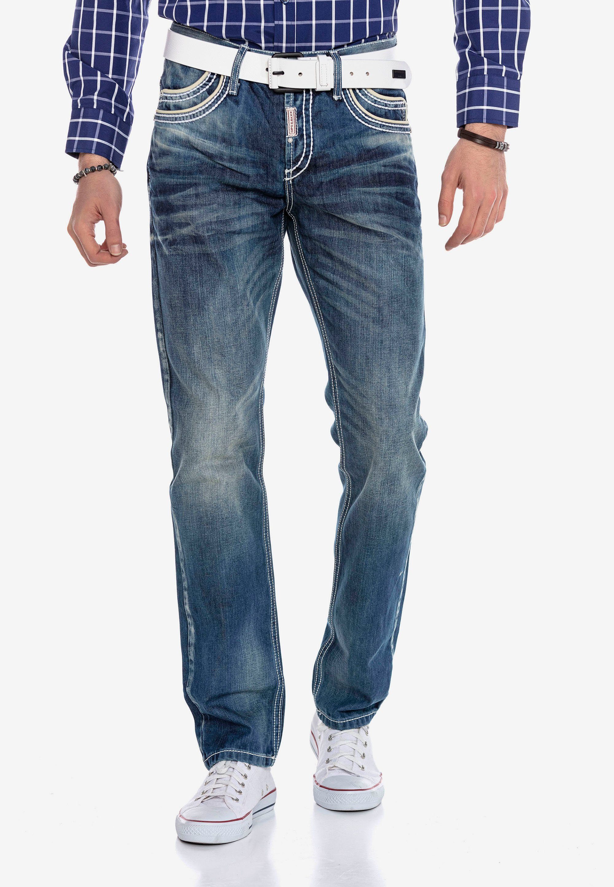 Cipo & Baxx Bequeme Jeans mit abgesetzten Ziernähten in Straight Fit | Jeans