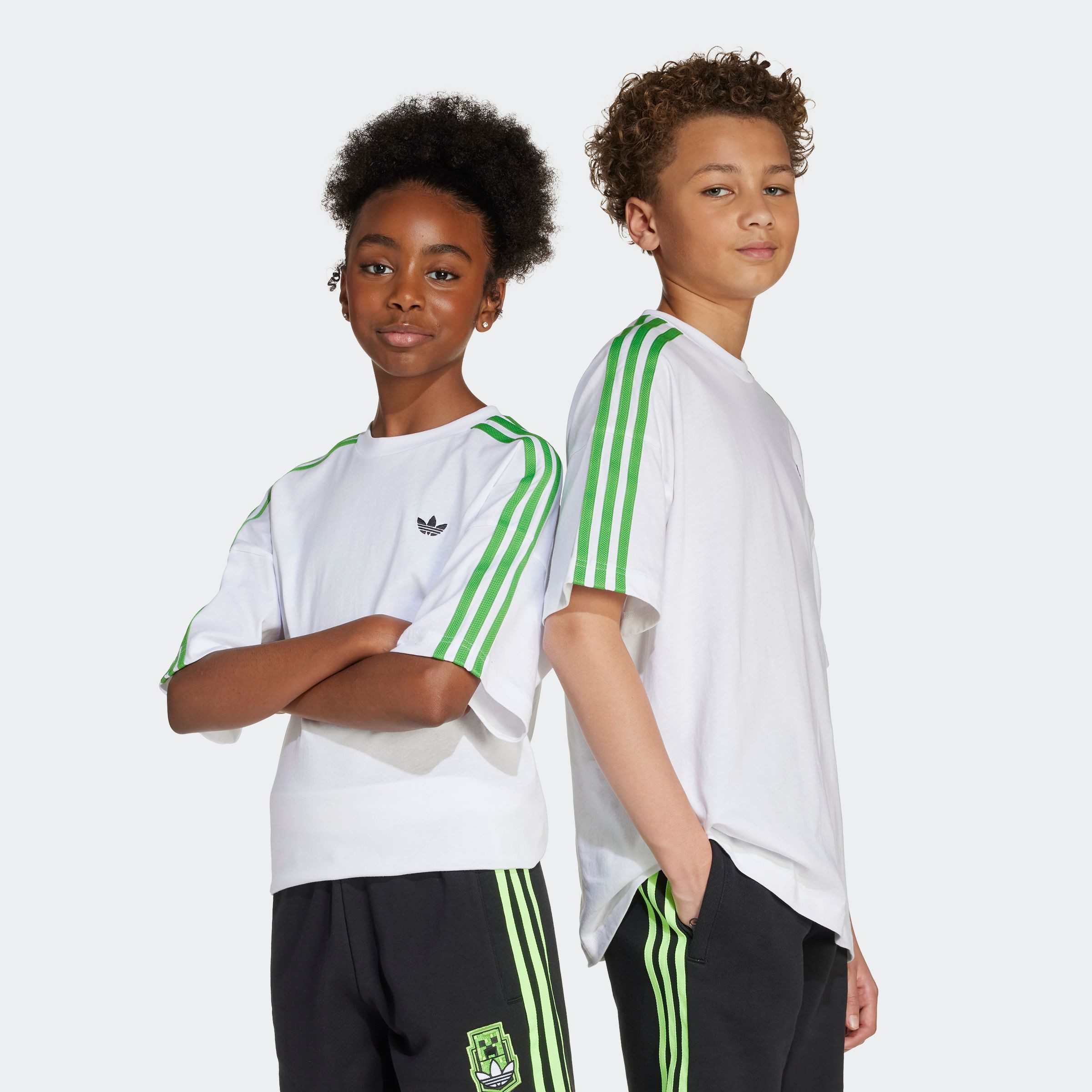 adidas Originals T-Shirt ADIDAS X MINECRAFT KIDS sportlicher Stil, kurze Ärmel, lockere Passform, für Kinder