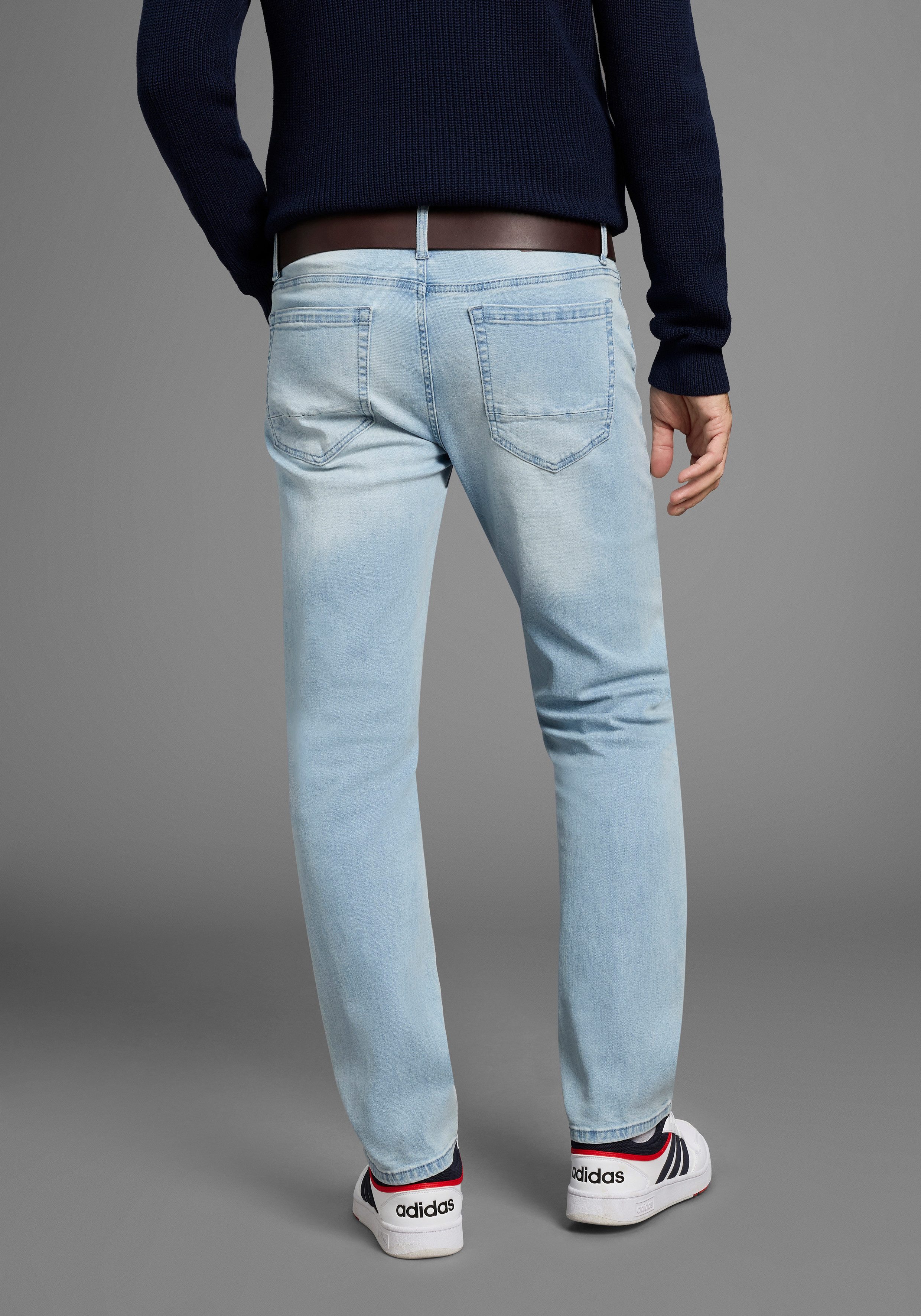 Bruno Banani Straight-Jeans Hutch gerade geschnittenes Bein, niedrige Leibh günstig online kaufen