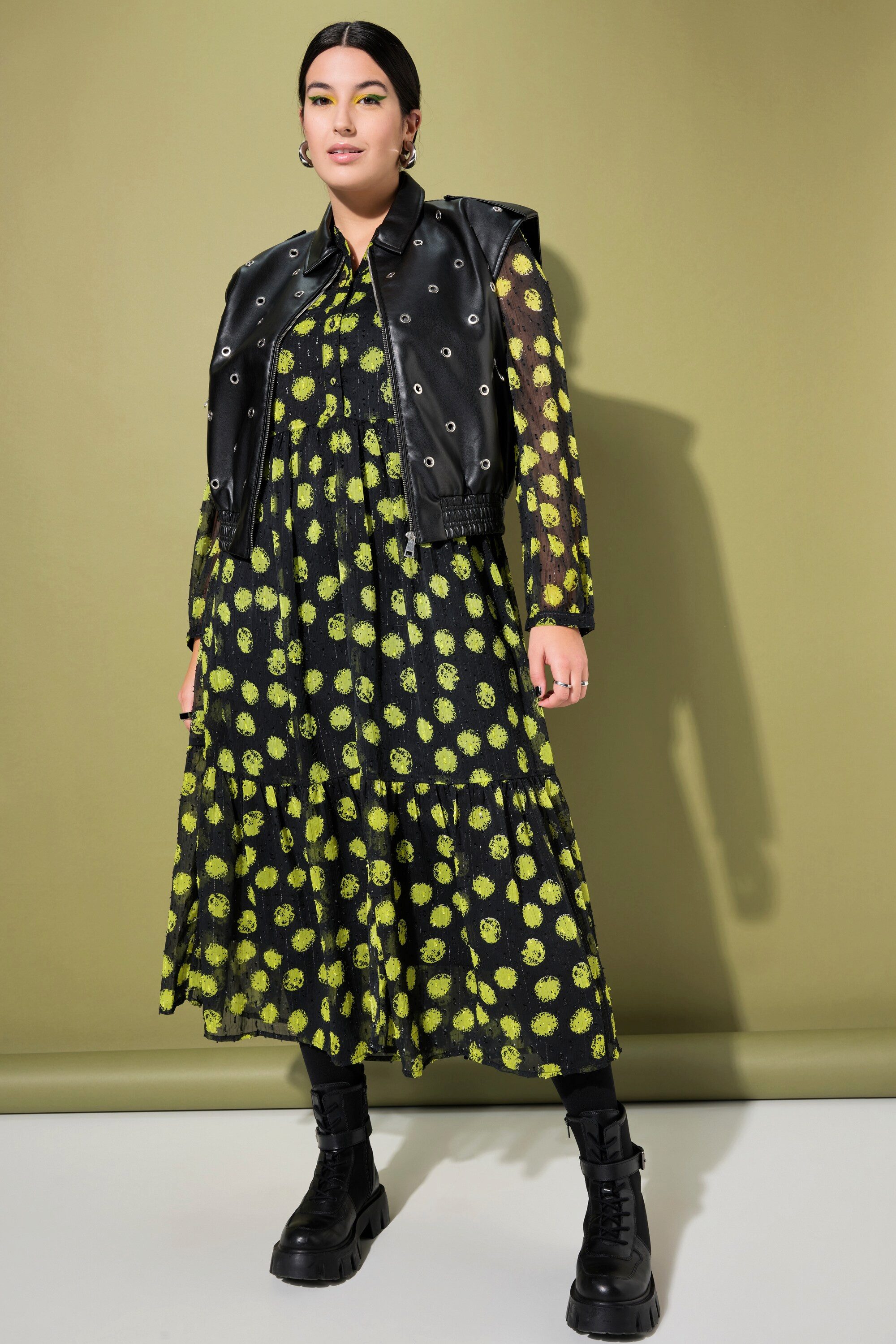 Studio Untold Steppweste Fakeleder-Weste cropped Boxy Shape Zier-Ösen