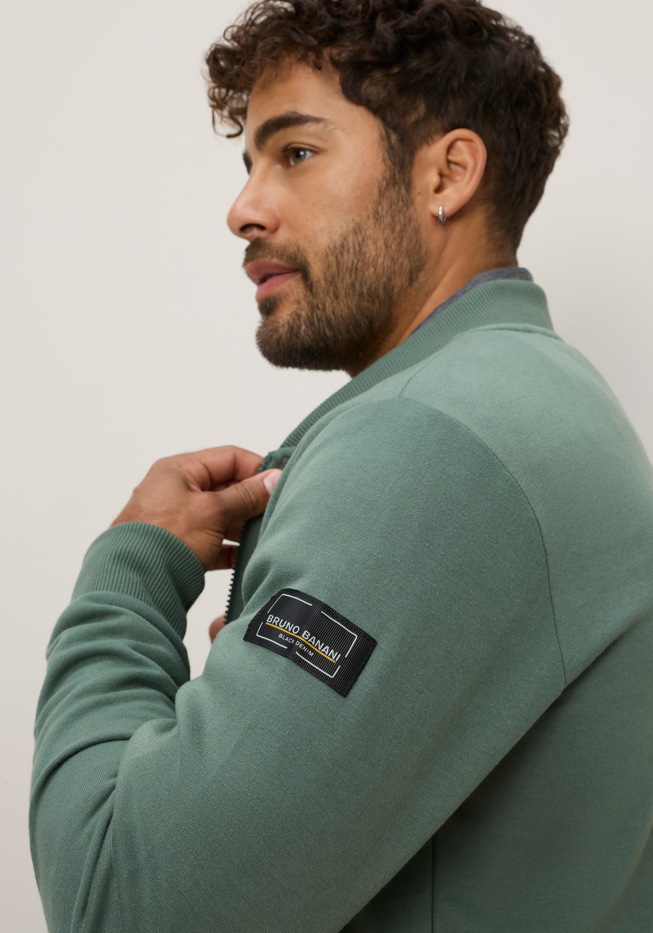 Bruno Banani Sweatjacke mit Stehkragen, aus Polyester und Baumwolle