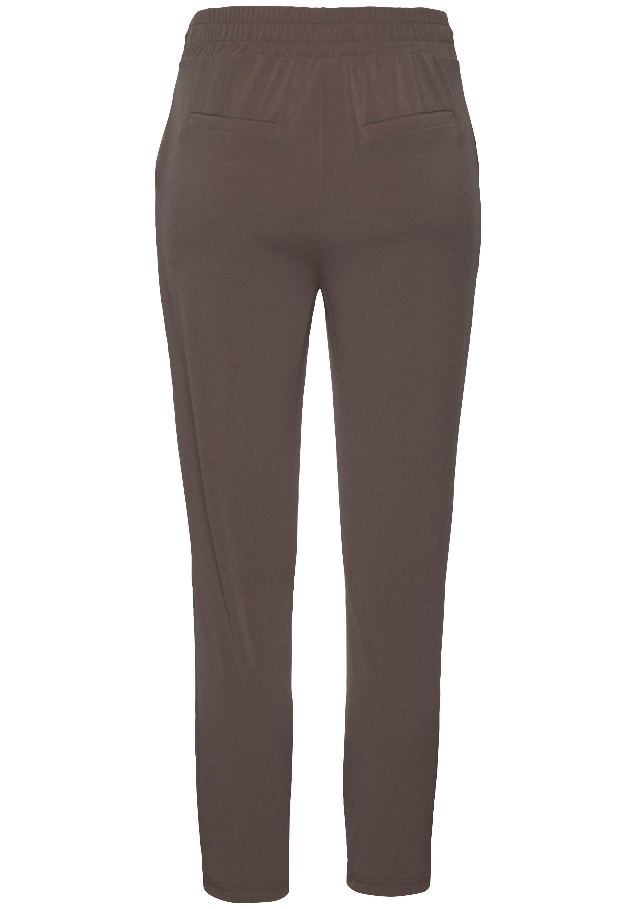 LASCANA Schlupfhose in bequemer Passform und bügelfreiem Material aus glatter Jerseyqualität, leichte Sommerhose mit Taschen, bügelfrei – Bild 4 von 5