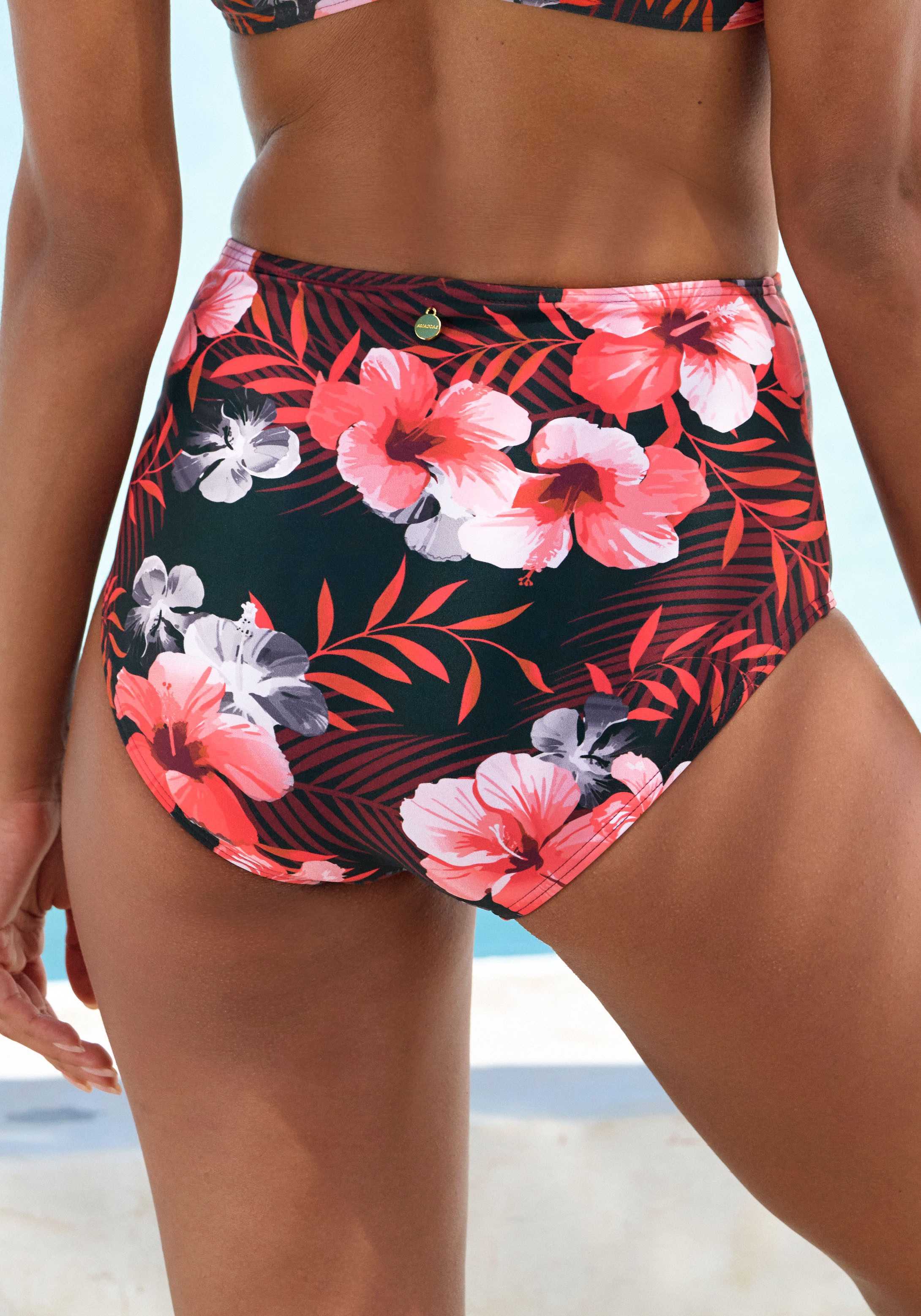 LASCANA Highwaist-Bikini-Hose Loria mit Shaping-Effekt