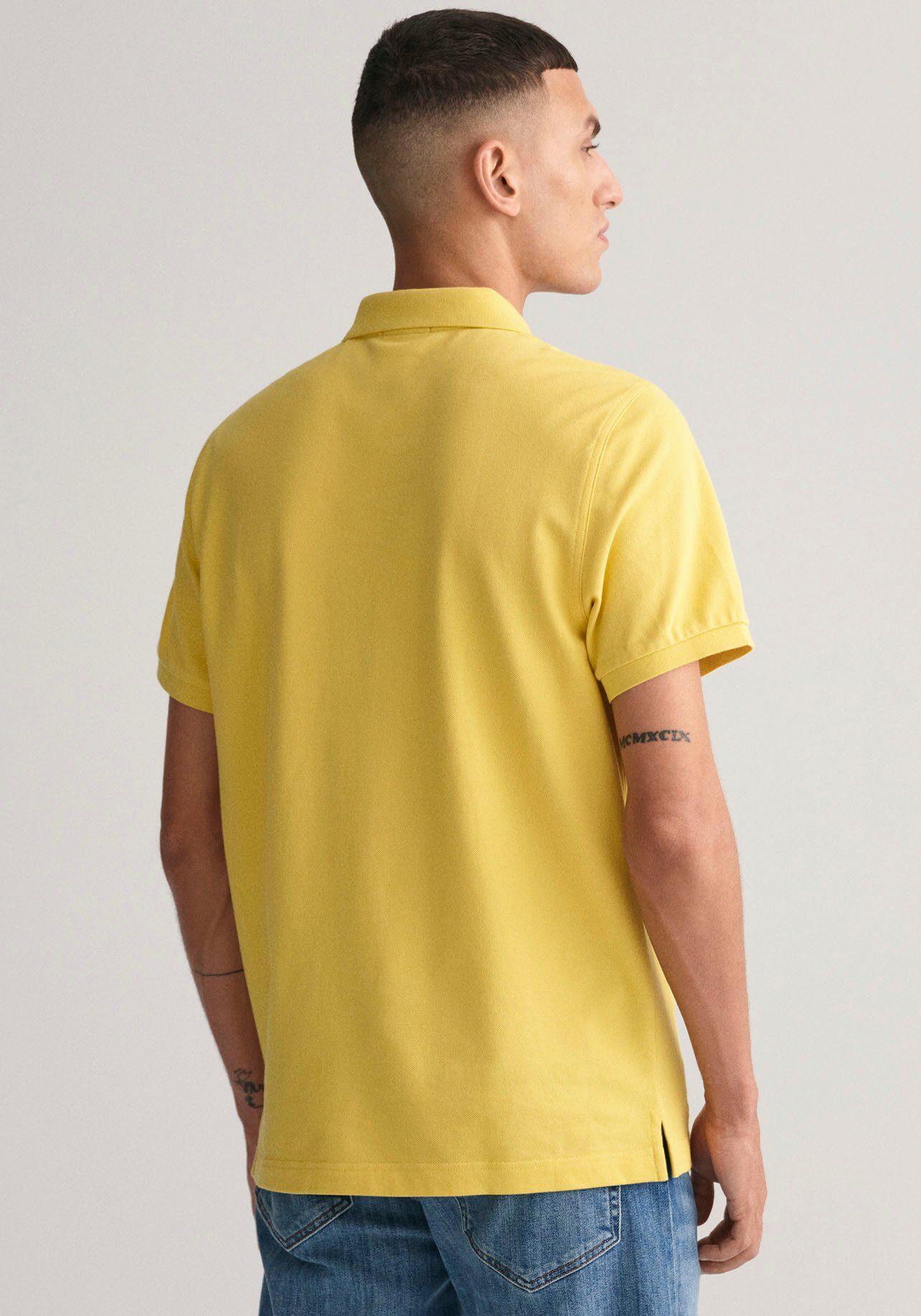 Gant SS PIQUE Brust der REG mit Poloshirt POLO parchment auf SHIELD yellow Logostickerei