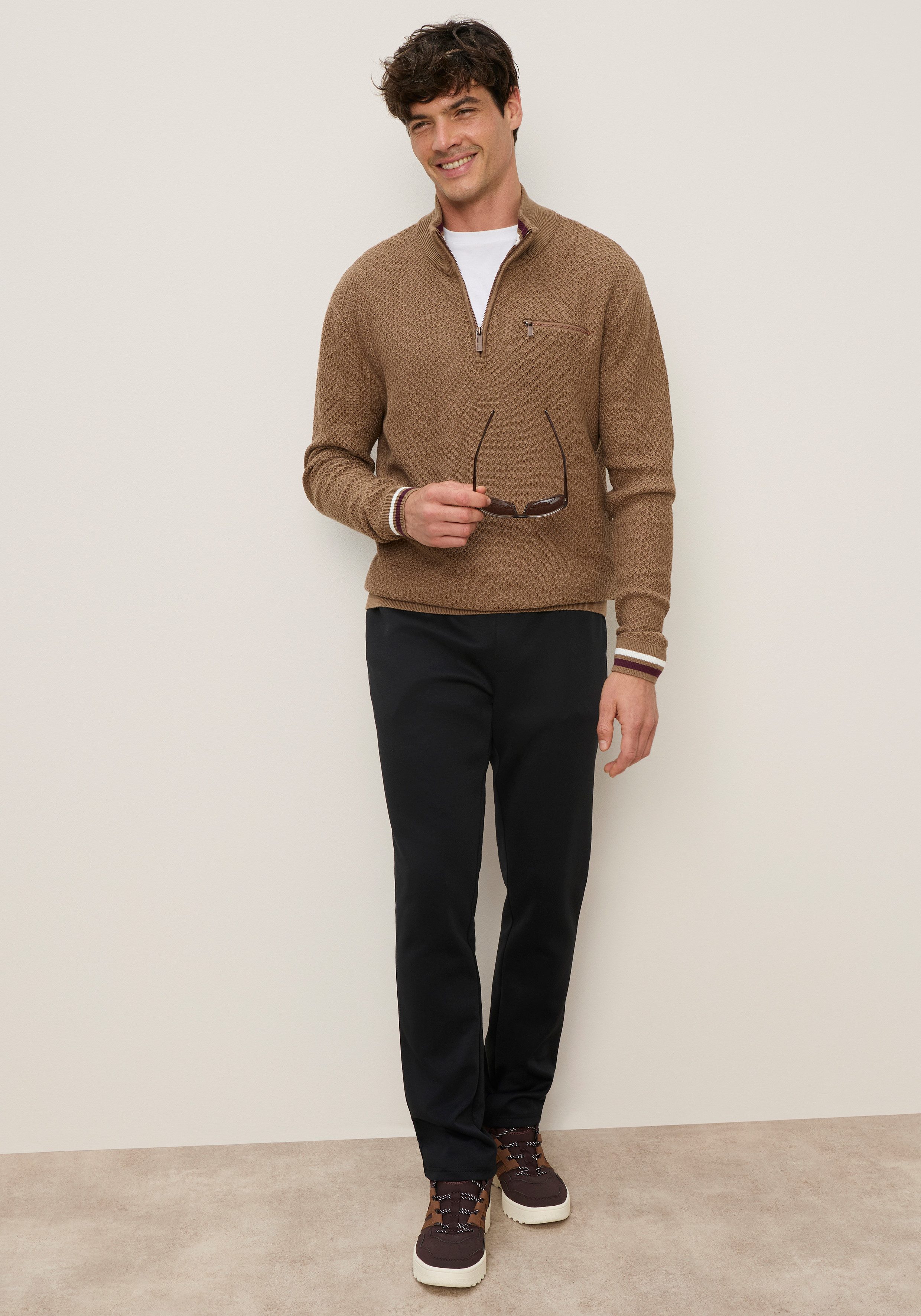 Zum Outfit 11