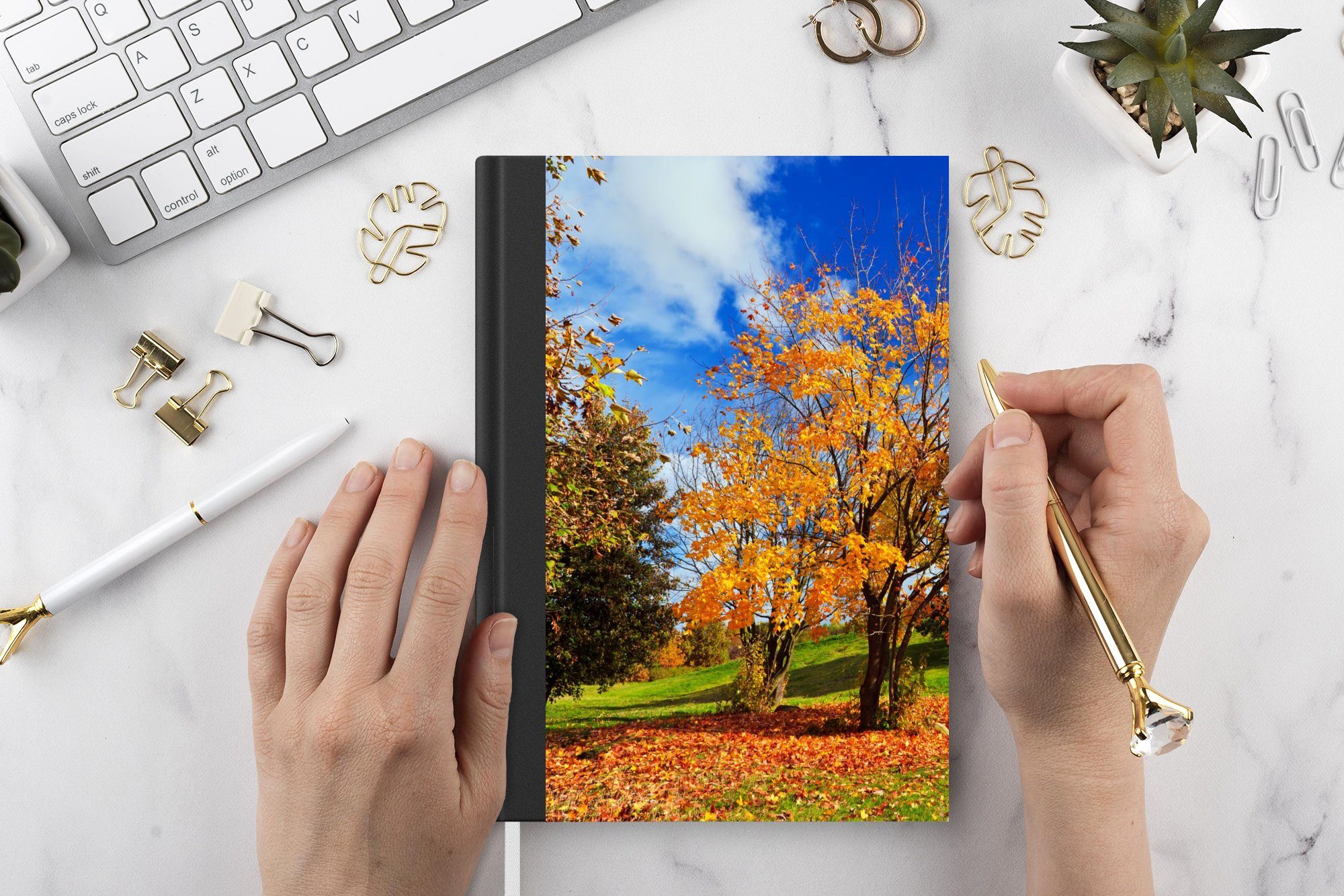 Jahreszeiten, Tagebuch, Blätter - A5, MuchoWow Seiten, Notizheft, - Merkzettel, Journal, 98 Baum Notizbuch - Haushaltsbuch Herbst