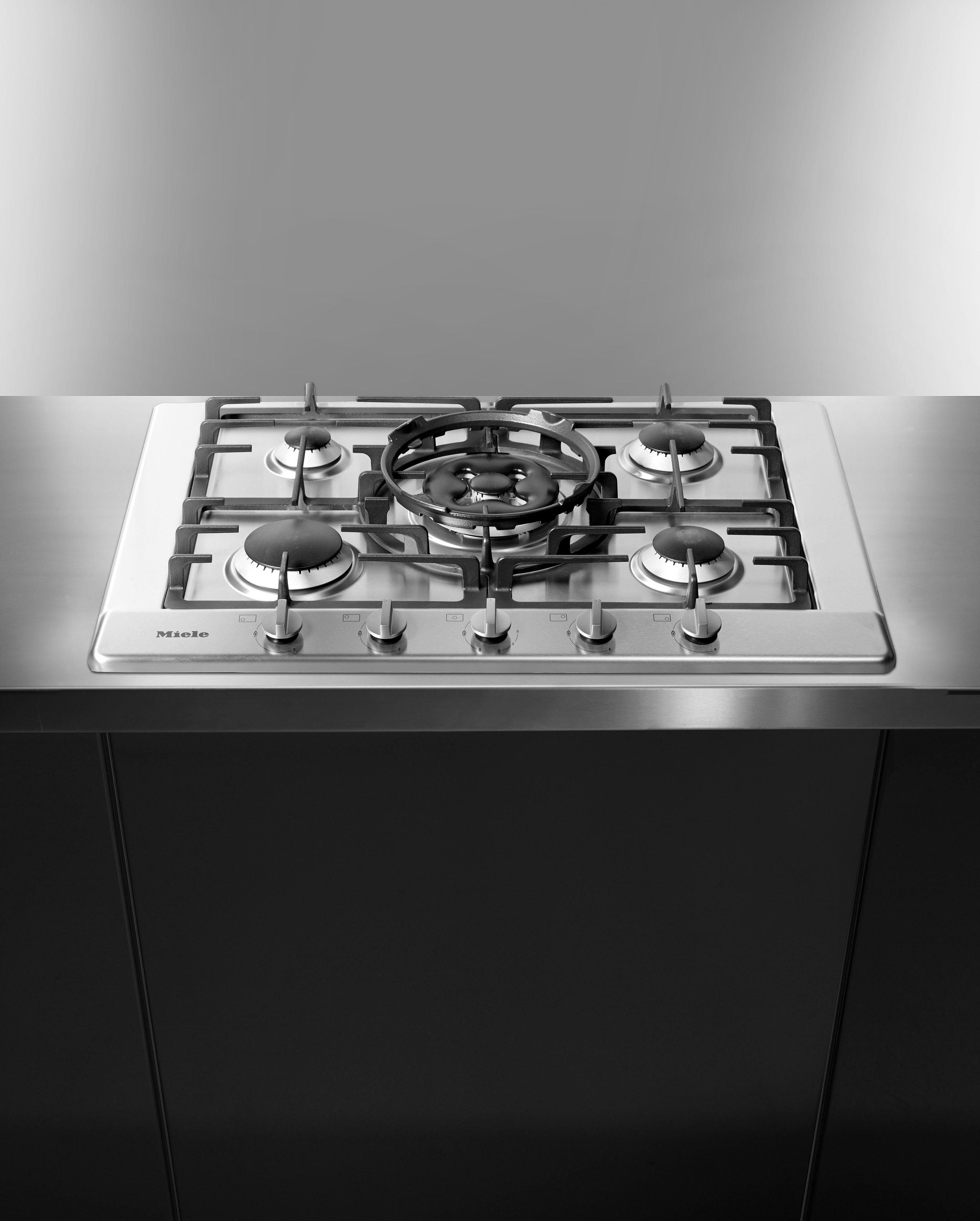 Miele Gas-Kochfeld KM 2034, Mit 5 Brennern inkl. 1 Dual-Wok für besonders flexiblen Kochkomfort