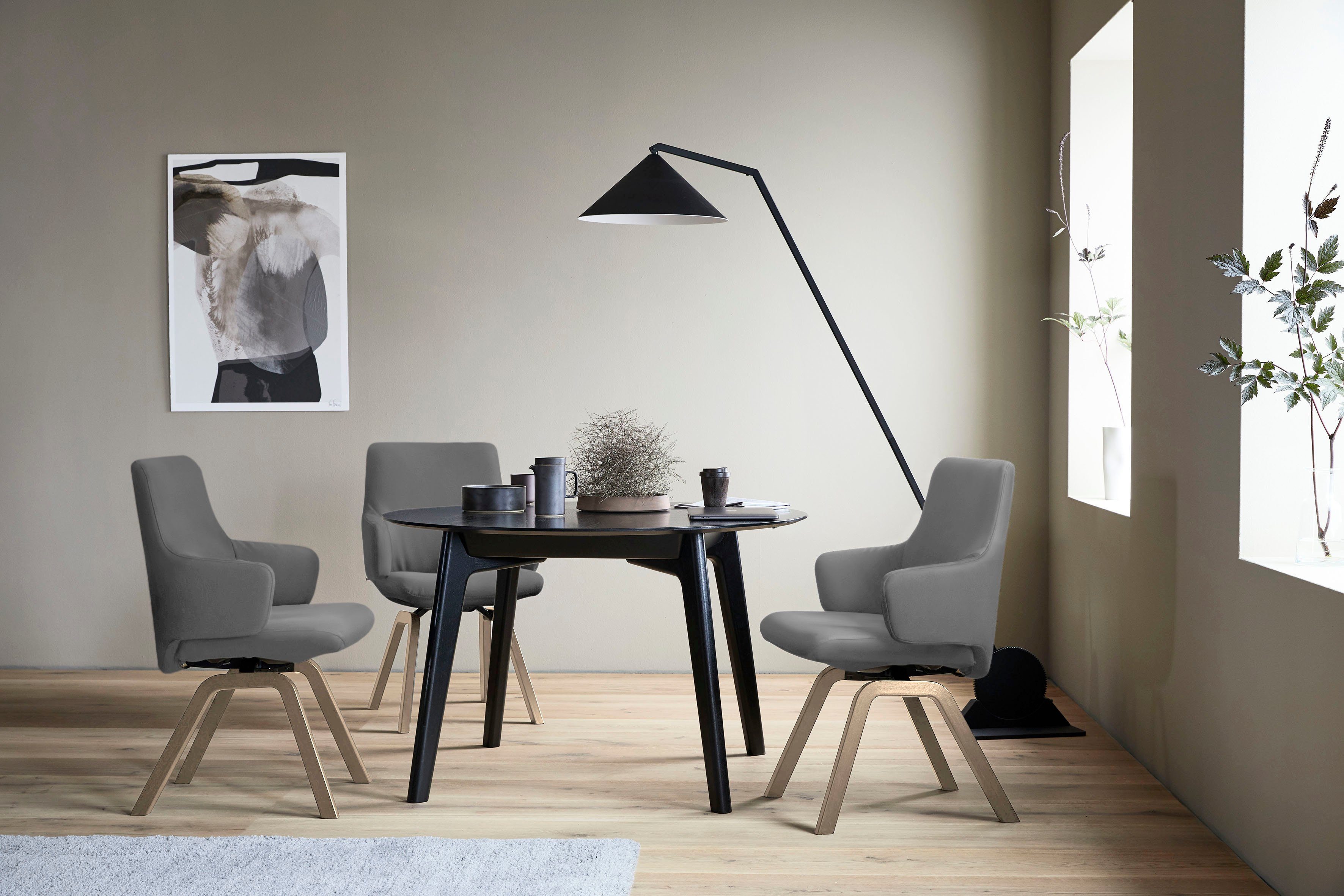 Stressless® Polsterstuhl Laurel, Low Back mit Armlehne, Größe L, mit schräggestellten Beinen in Eiche