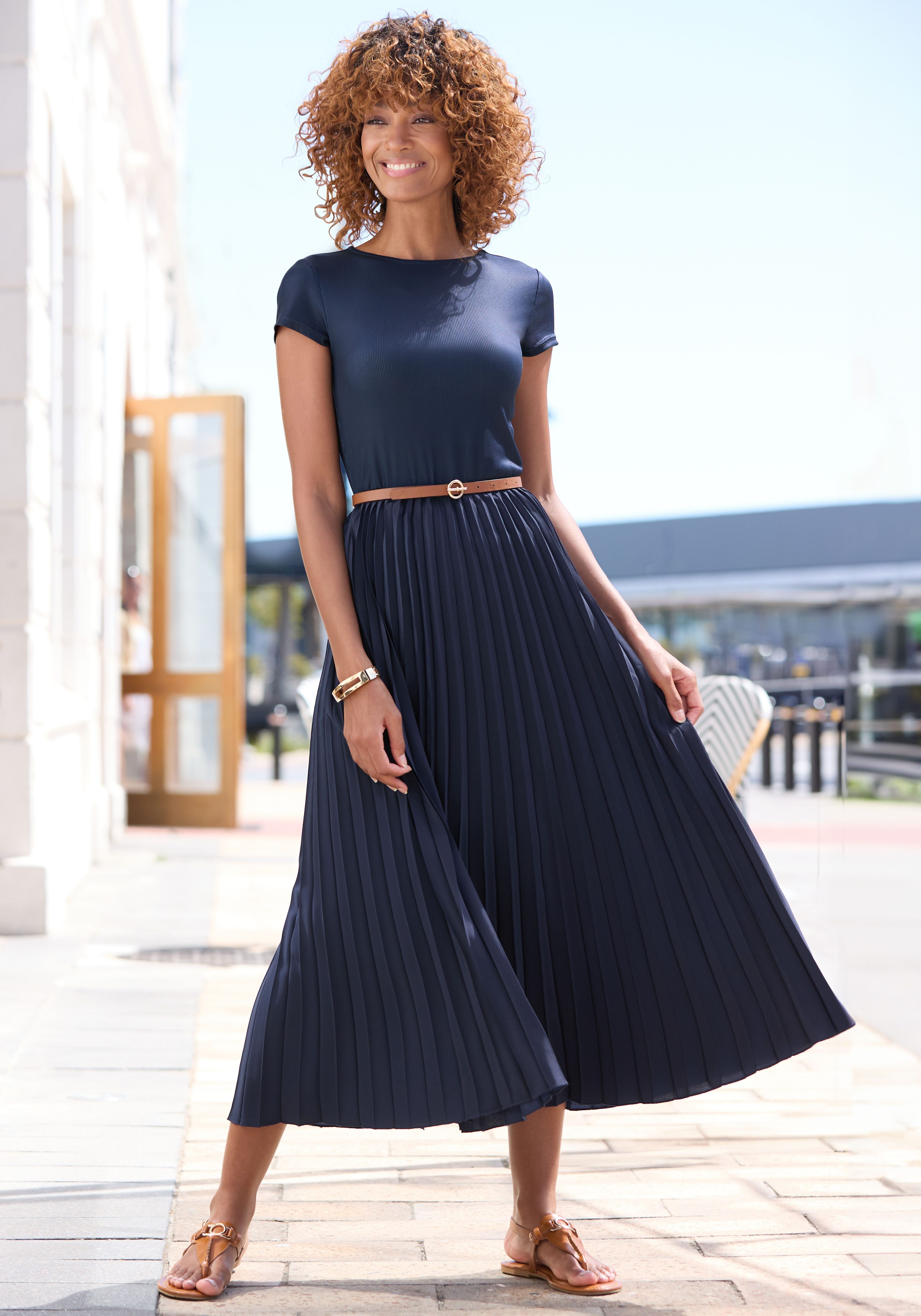 LASCANA Midikleid mit Plisseerockteil, Basic, modisch günstig online kaufen