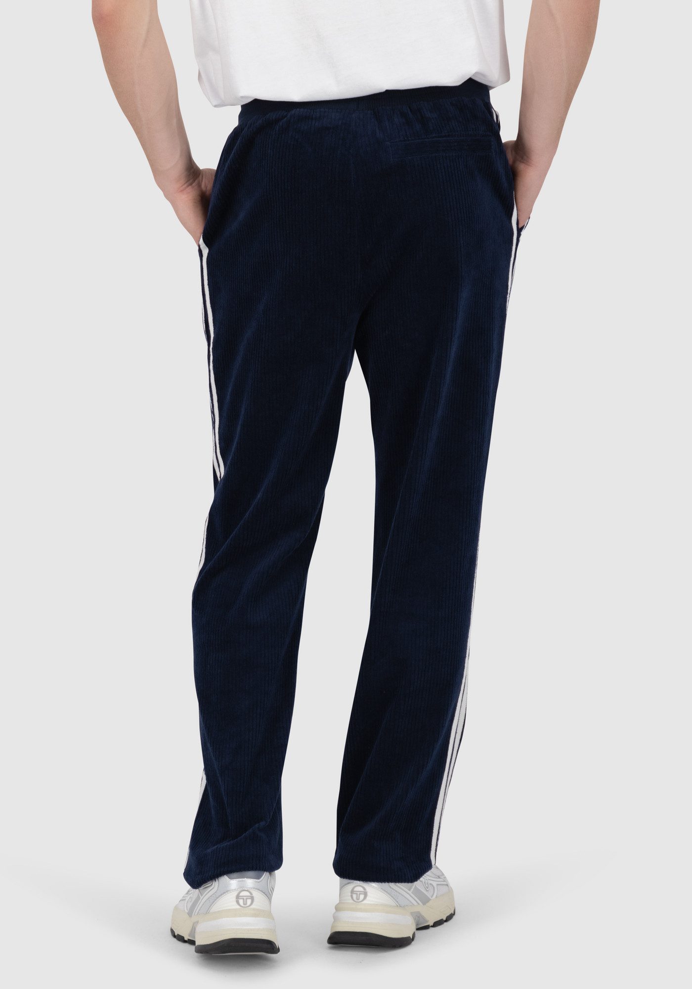 Sergio Tacchini Jogginghose EDGAR CORDUROY TRACK PANTS Herren Trainingshose Herren, Jogginghose, Retro, Sporthose, Streetwear, Sale
