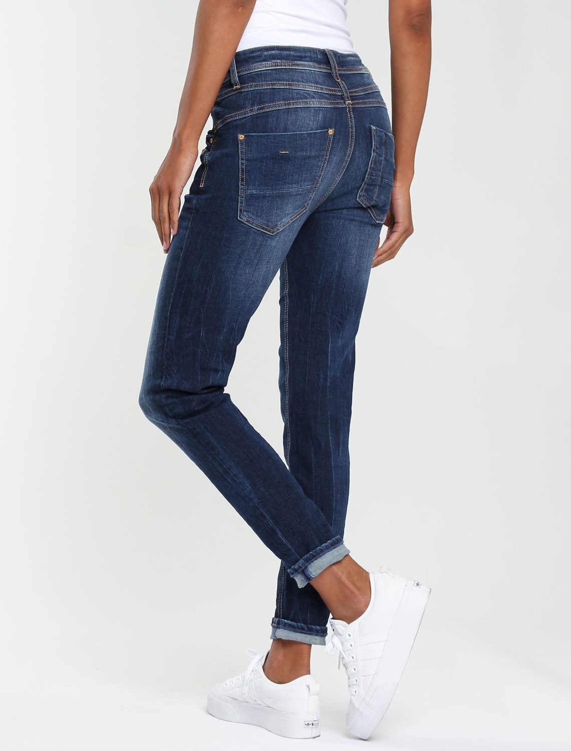 GANG Relax-fit-Jeans "94AMELIE", mit doppelter rechter Gesäßtasche günstig online kaufen