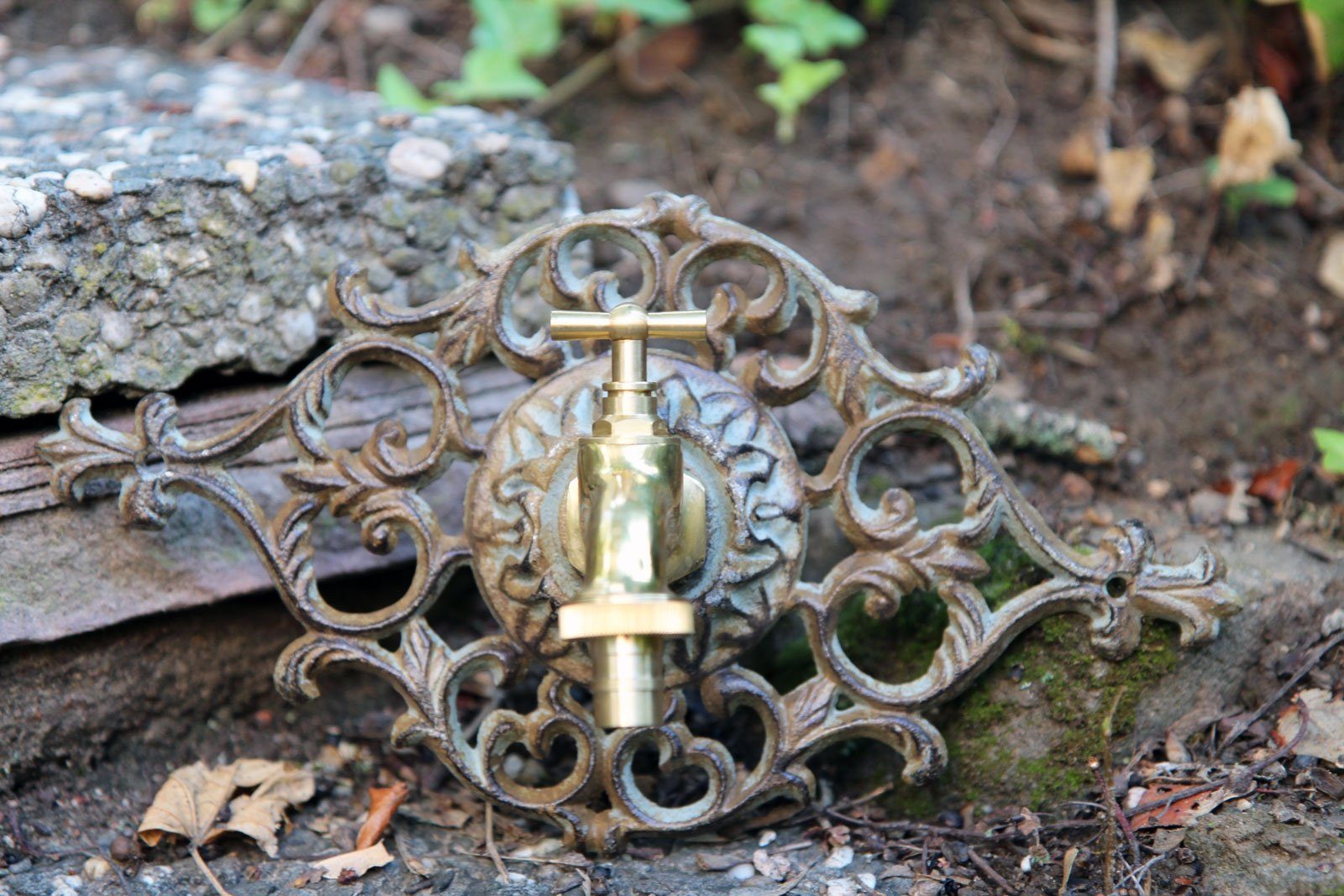 Aubaho Gartenbrunnen Nostalgie Garten Wasseranschluss ant Zierrosette Eisen grün Wasserhahn