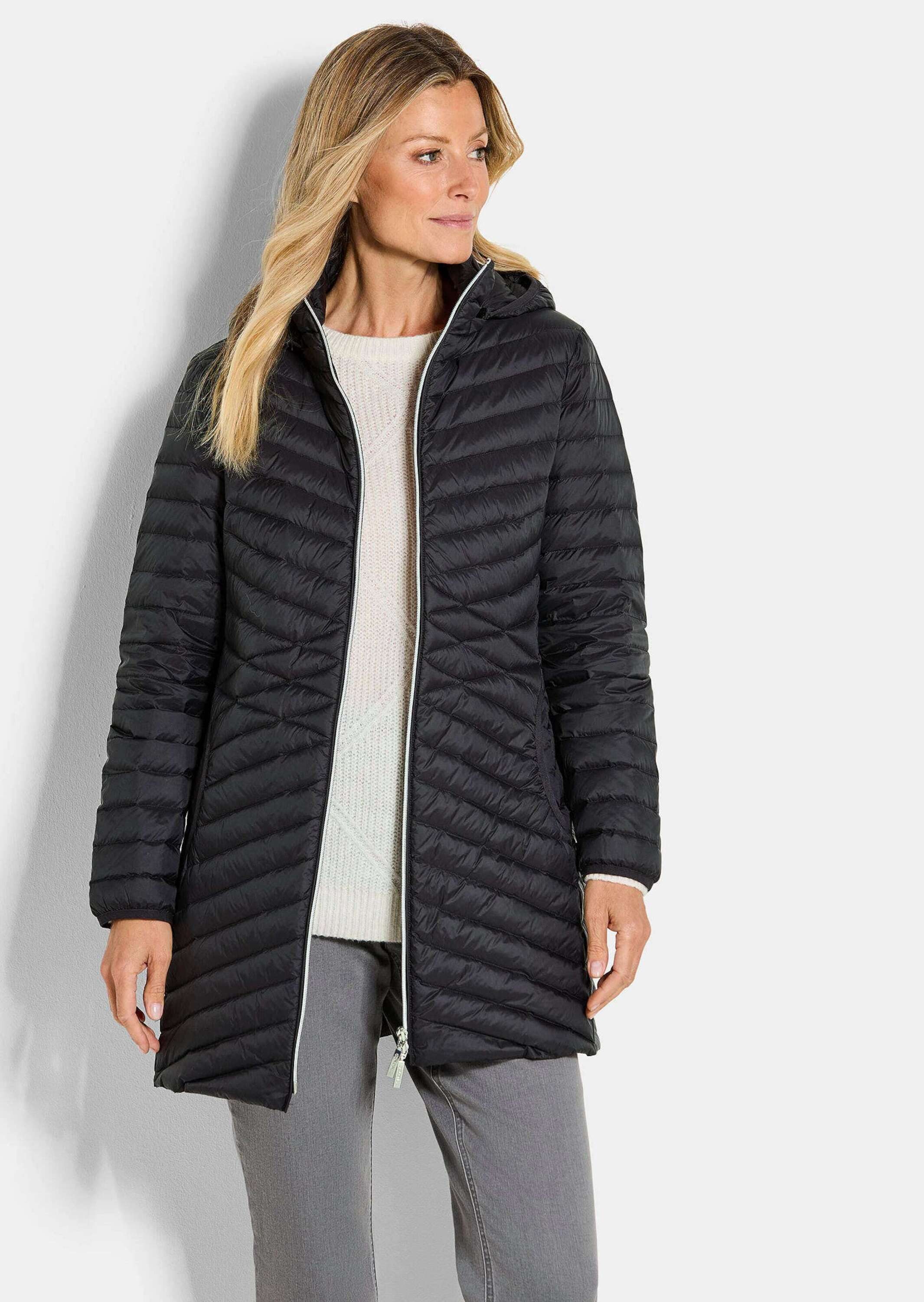 GOLDNER Winterjacke Gefütterter langer Mantel mit Kapuze Wintermantel in femininer Steppung mit Stehkragen und Taschen