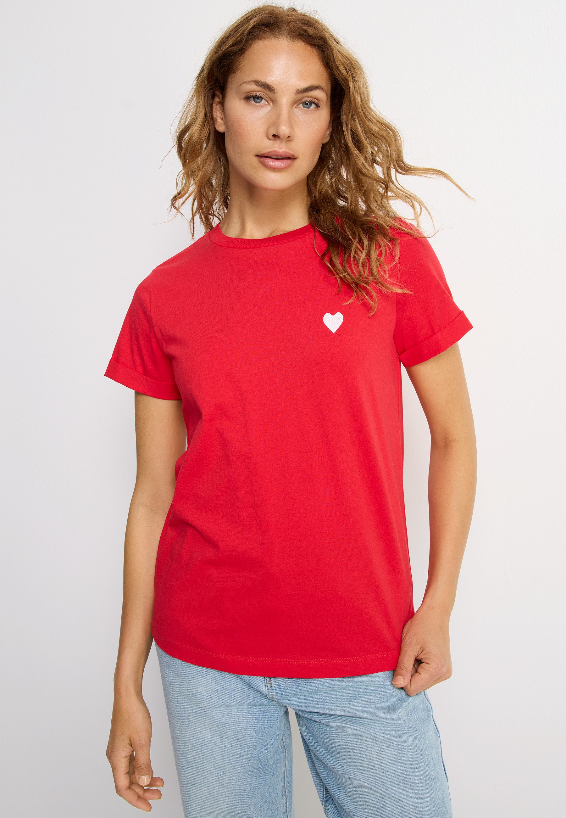 LASCANA T-Shirt mit süßer Herz-Stickerei, Kurzarmshirt aus Baumwolle, Herz-Shirt