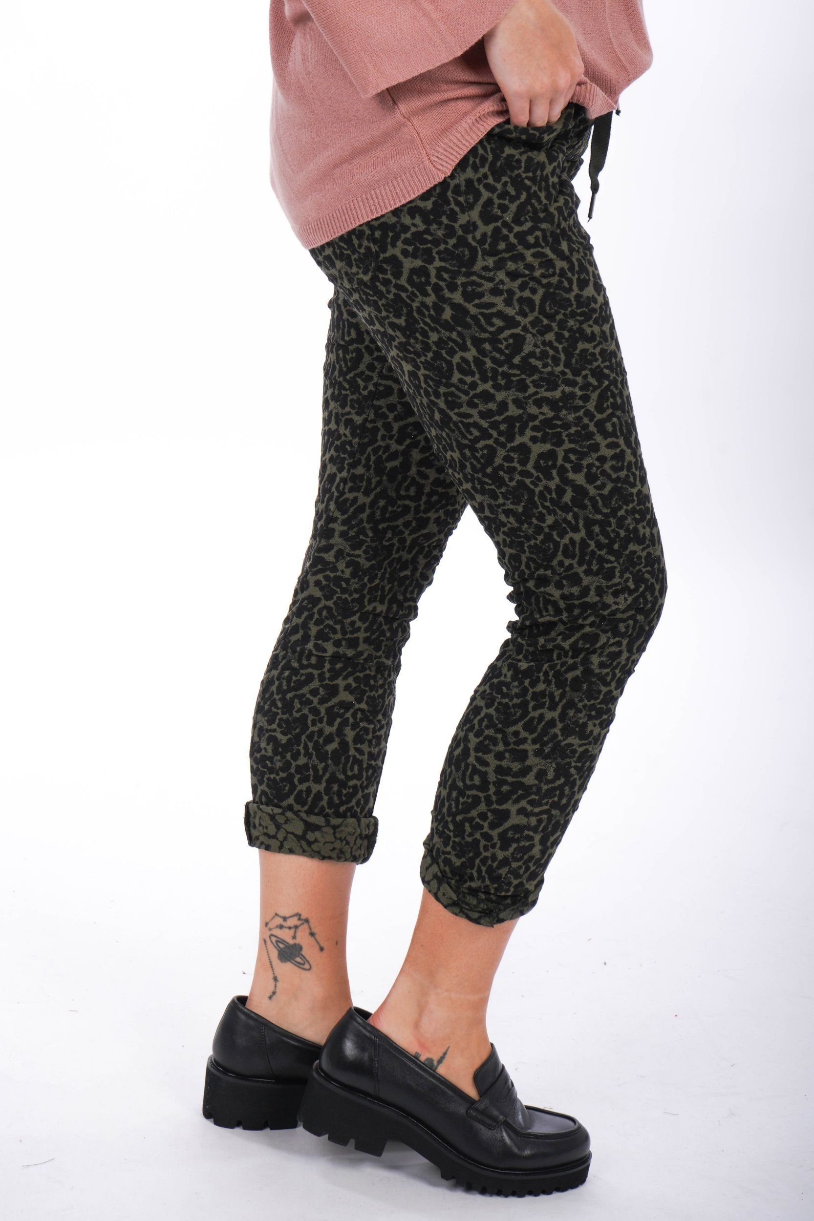 Stretch-Hose Strada KHAKI Leo-Print mit La