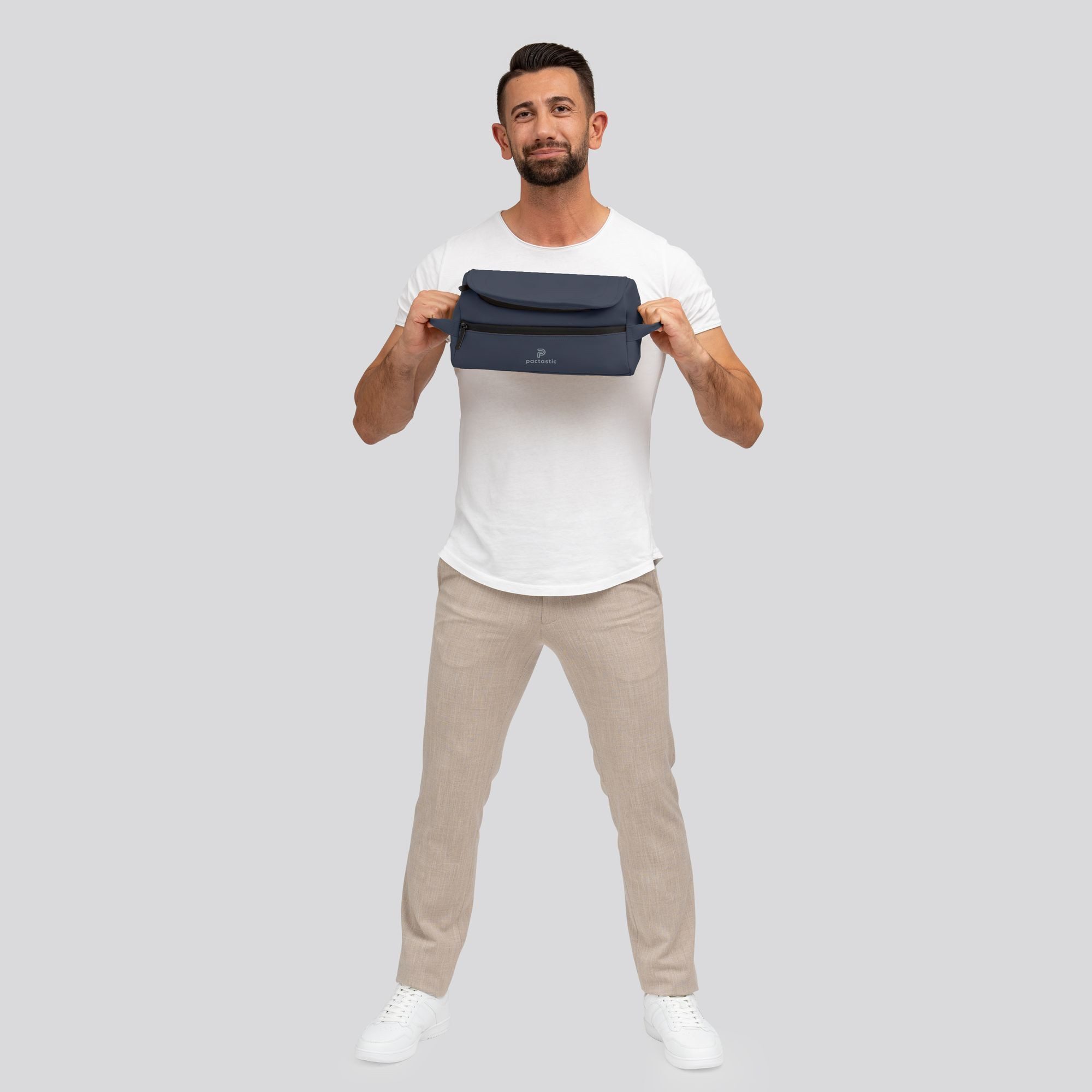 Pactastic Kulturbeutel Urban Collection, Veganes Tech-Material günstig online kaufen