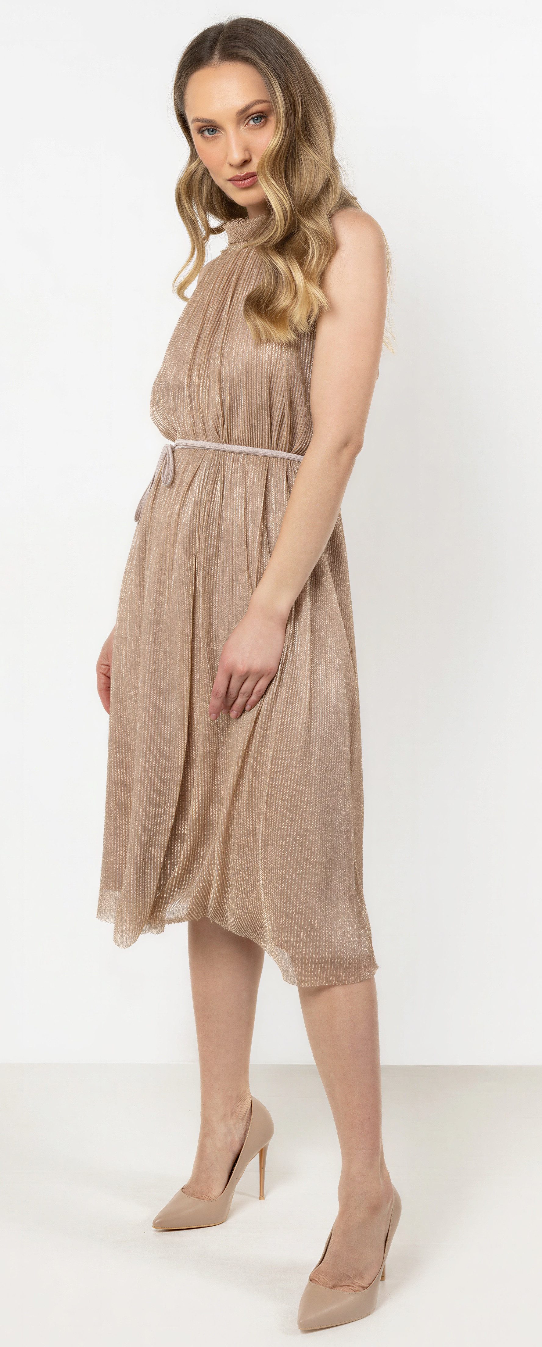 Awama Abendkleid mit Schimmer und Bindeband