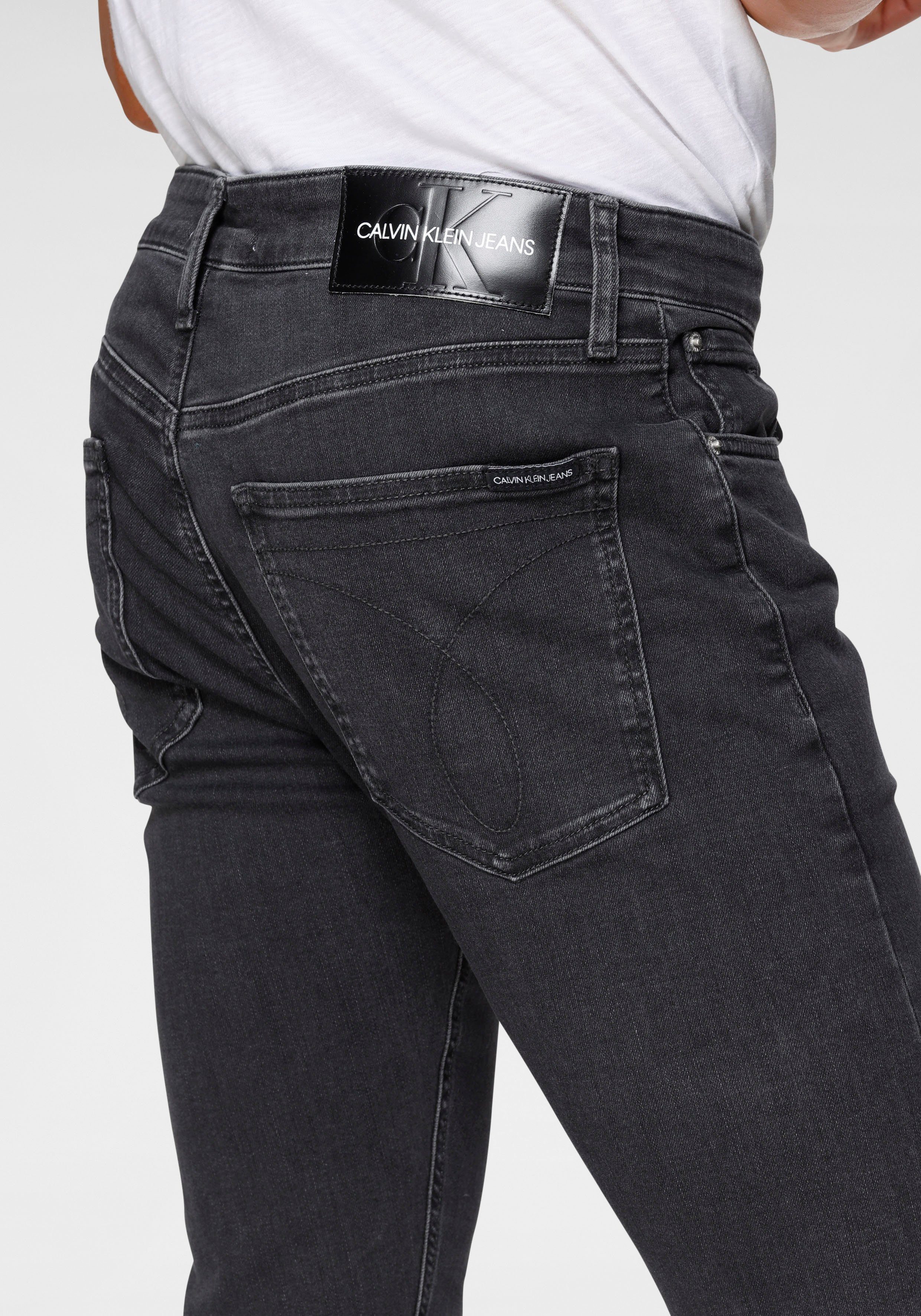 016 Klein SKINNY Skinny-fit-Jeans Jeans black-wash modische Calvin CKJ Waschung