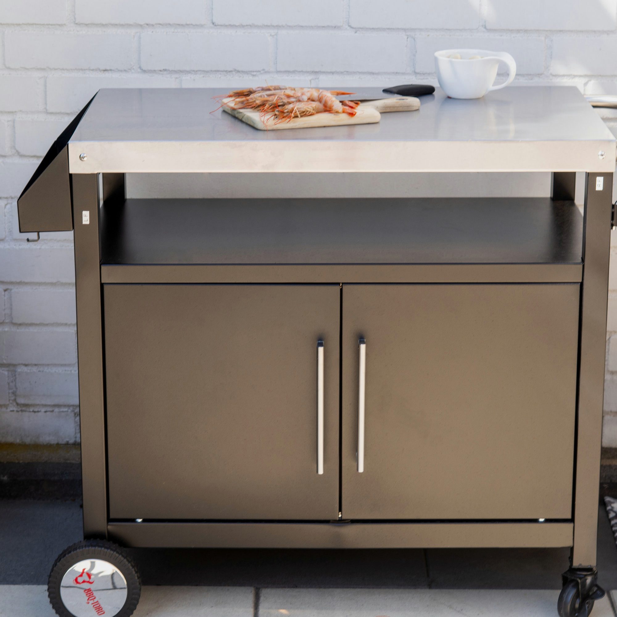 BBQ-Toro Grillablagetisch Grillwagen 103,5 x 59 x 81 cm, Silber/Schwarz Grilltisch, Servierwagen (1-St), Zwei integrierte Bremsen