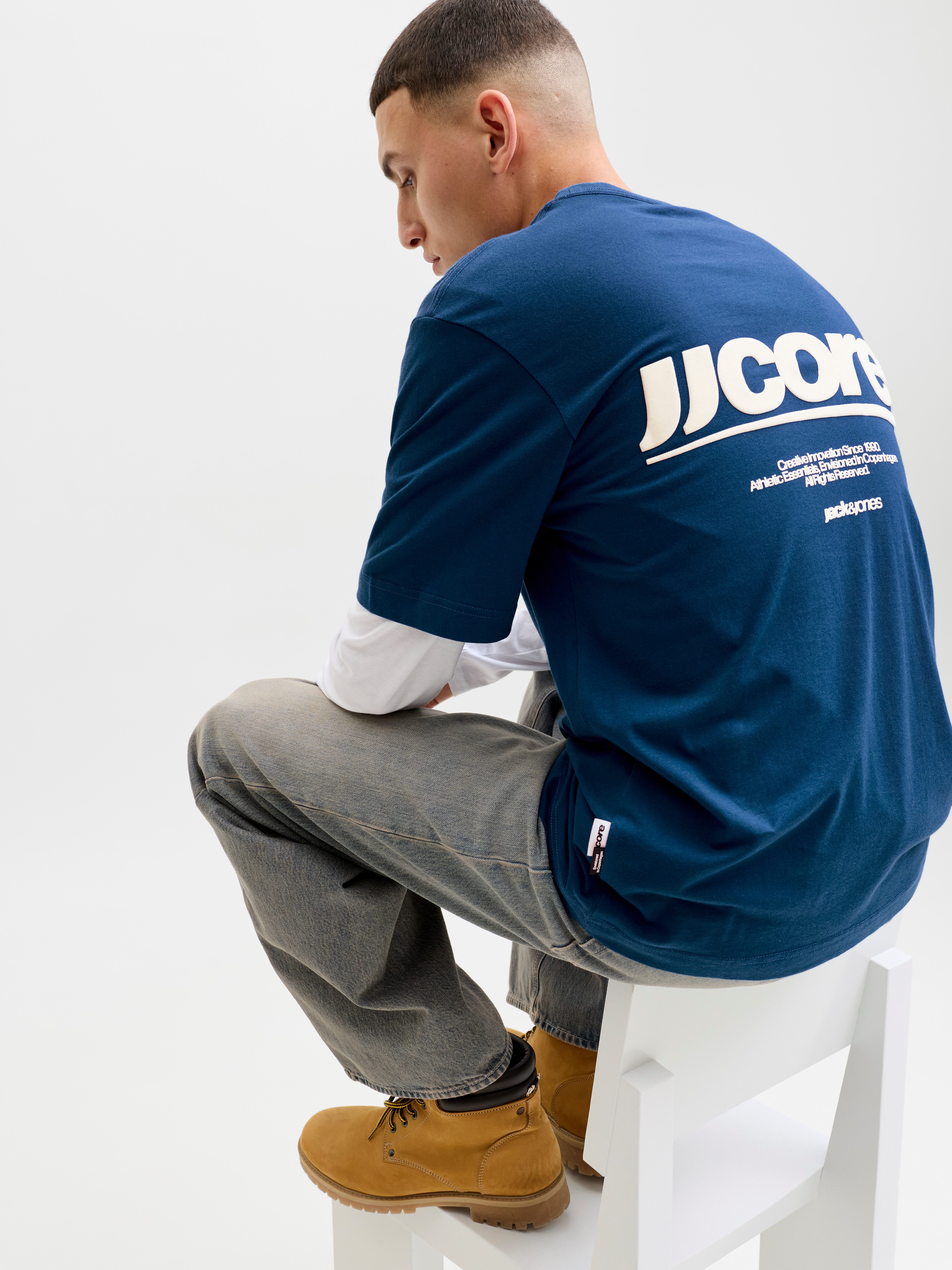 Jack & Jones T-Shirt JCOCLUB BACK TEXT PRNT TEE SS CREW SN mit Print günstig online kaufen