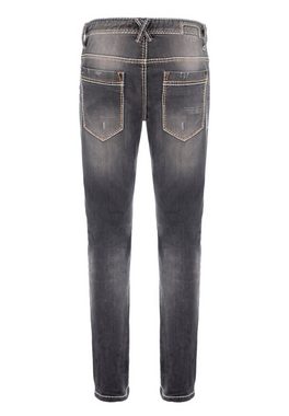 Cipo & Baxx Bequeme Jeans CD668 in modernem Straight Fit-Schnitt