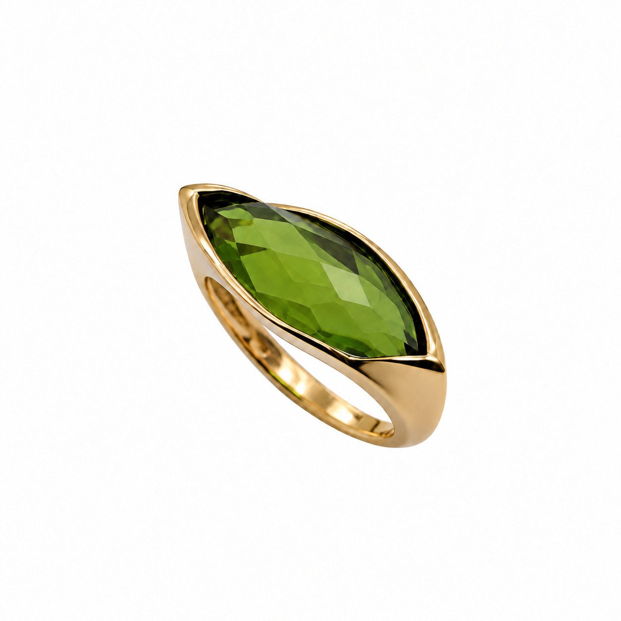 Sogni d'oro Fingerring mit grünem Bernstein in Navetteform, Silber 925 vergoldet