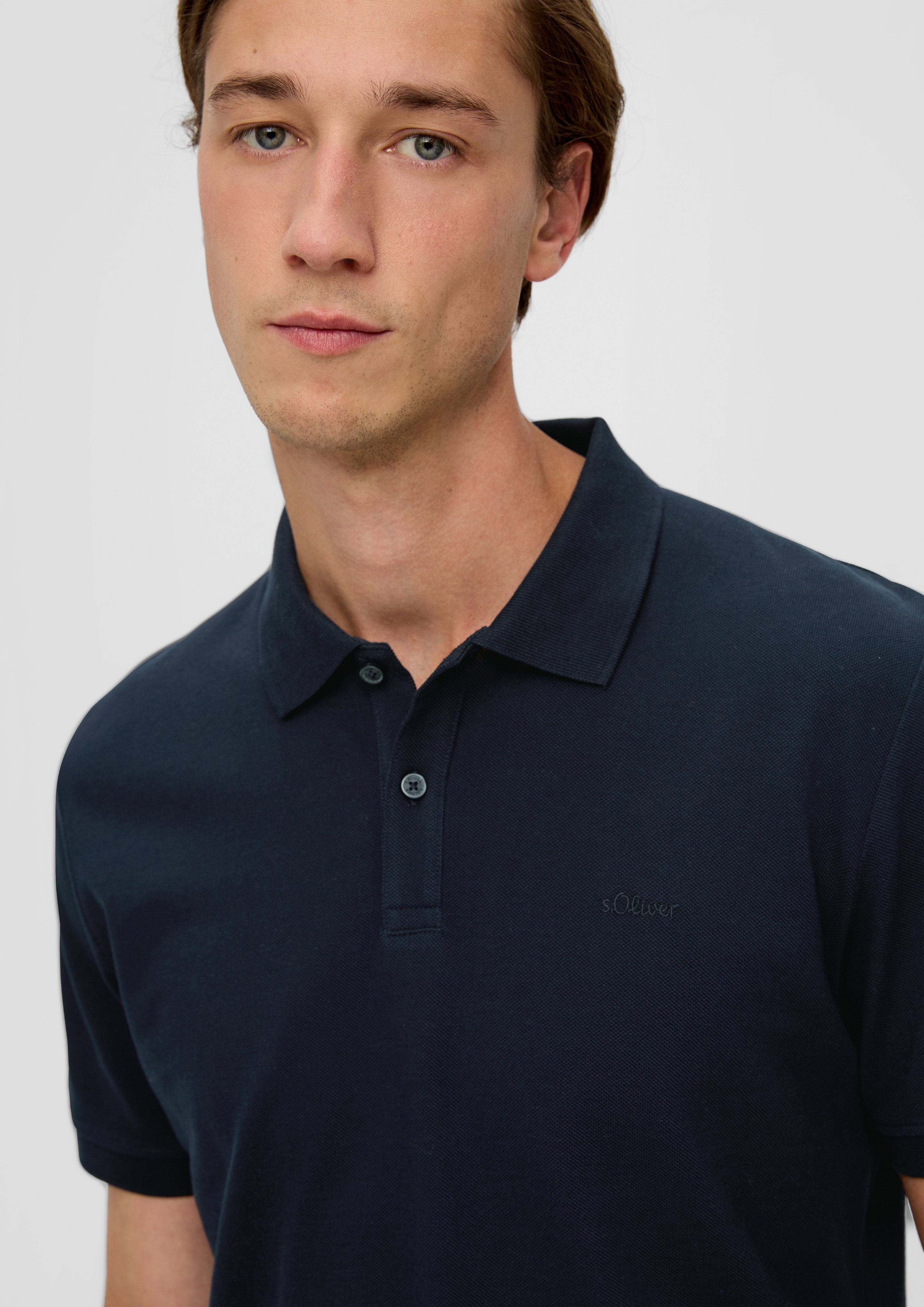 s.Oliver Poloshirt mit Logostickerei