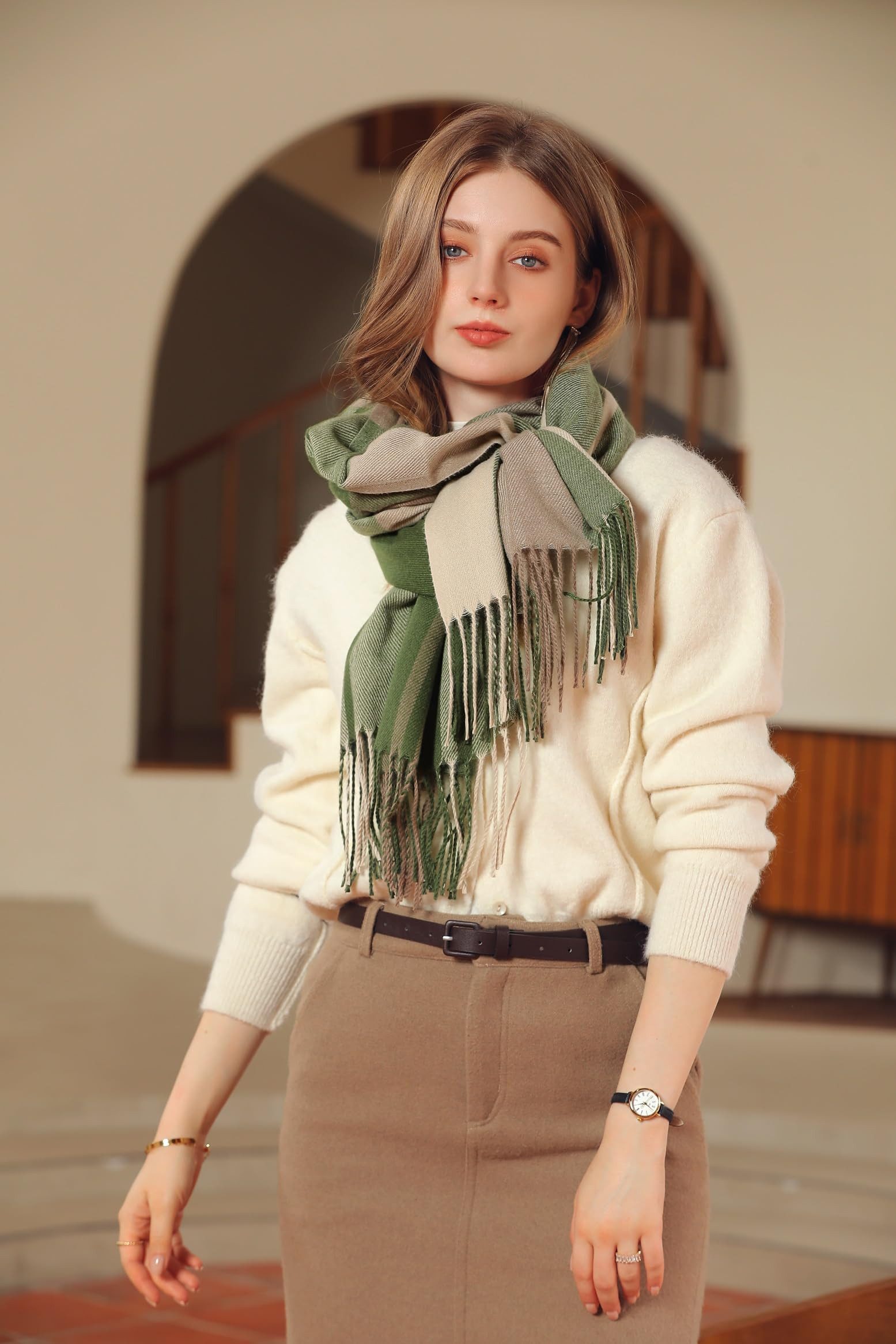Coonoor Modeschal Damen Kariert Oversized Schal Lange Winterschal Weich Wraps, Groß Karo Fransen Schals Warm für Herbst Winter – Bild 4 von 4